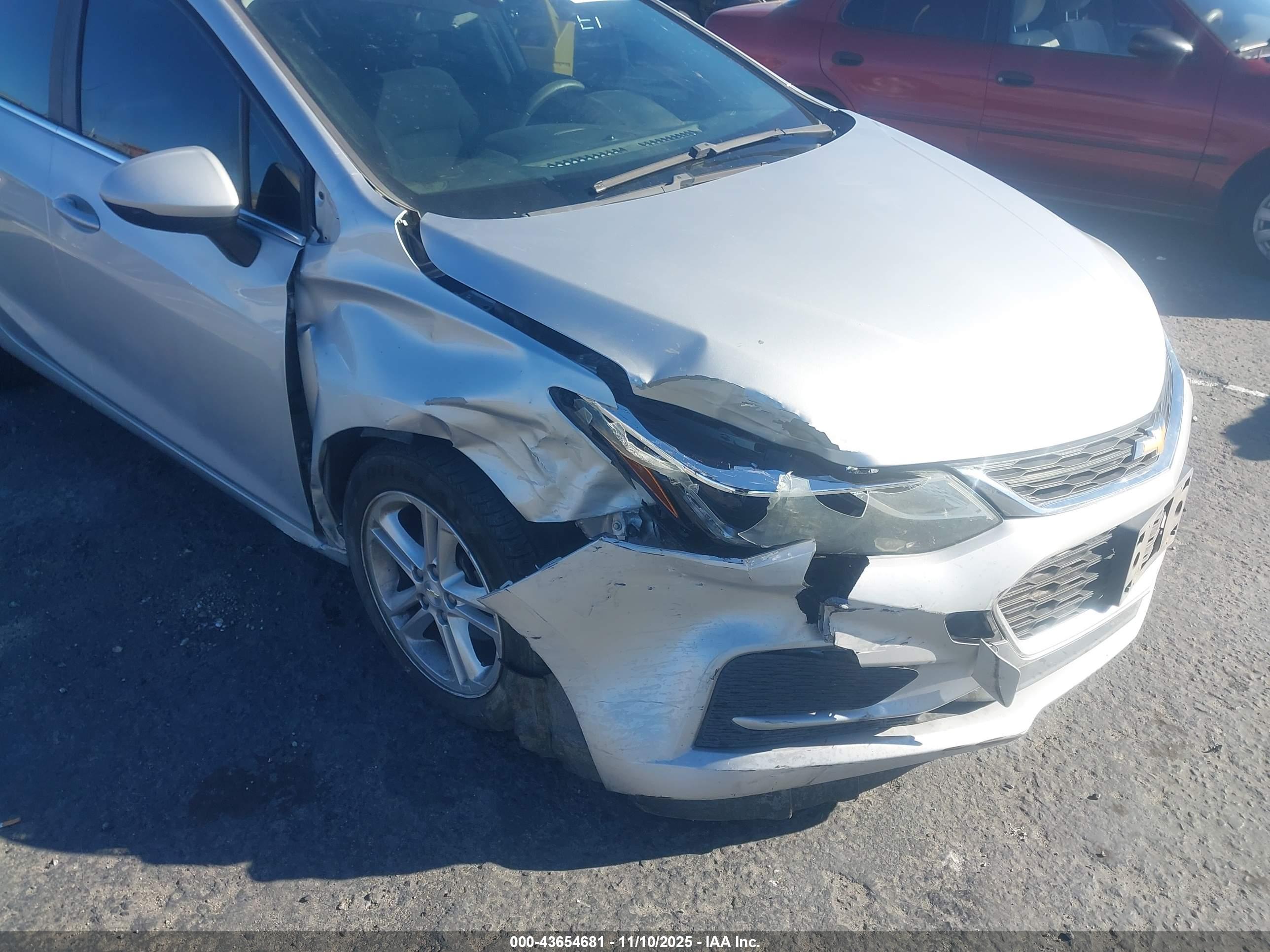 CHEVROLET CRUZE image 6