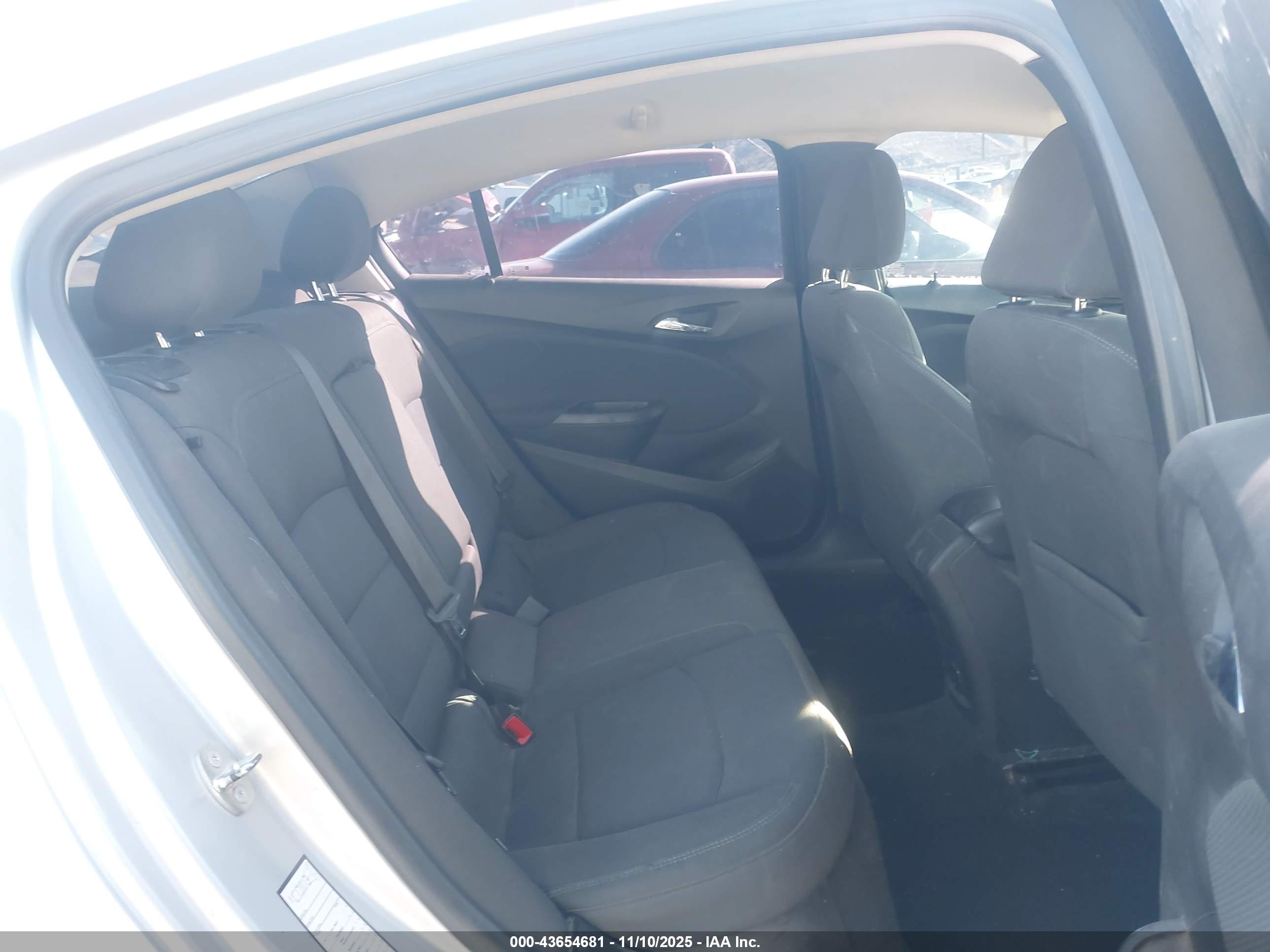 CHEVROLET CRUZE image 8