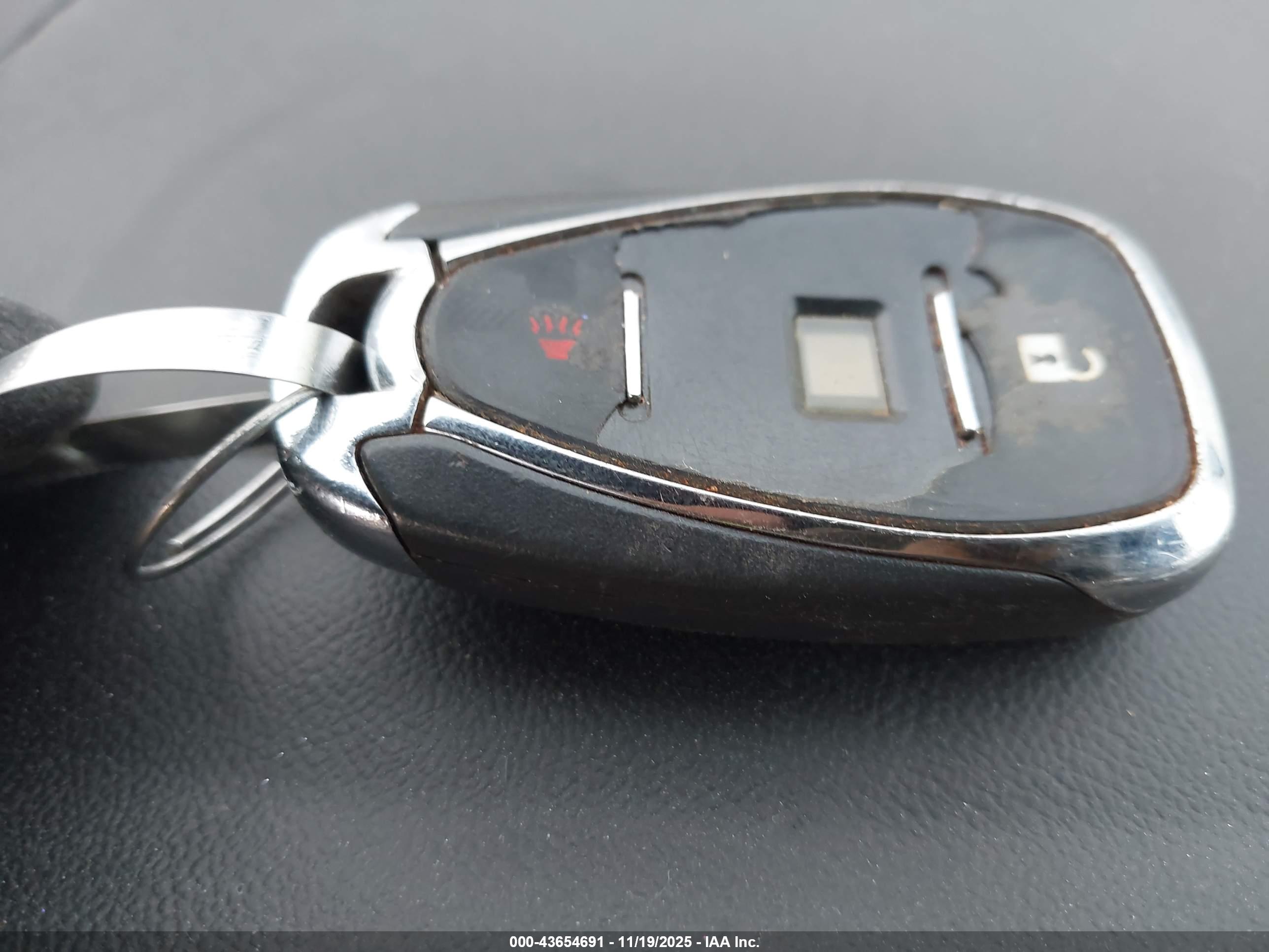 CHEVROLET EQUINOX image 11