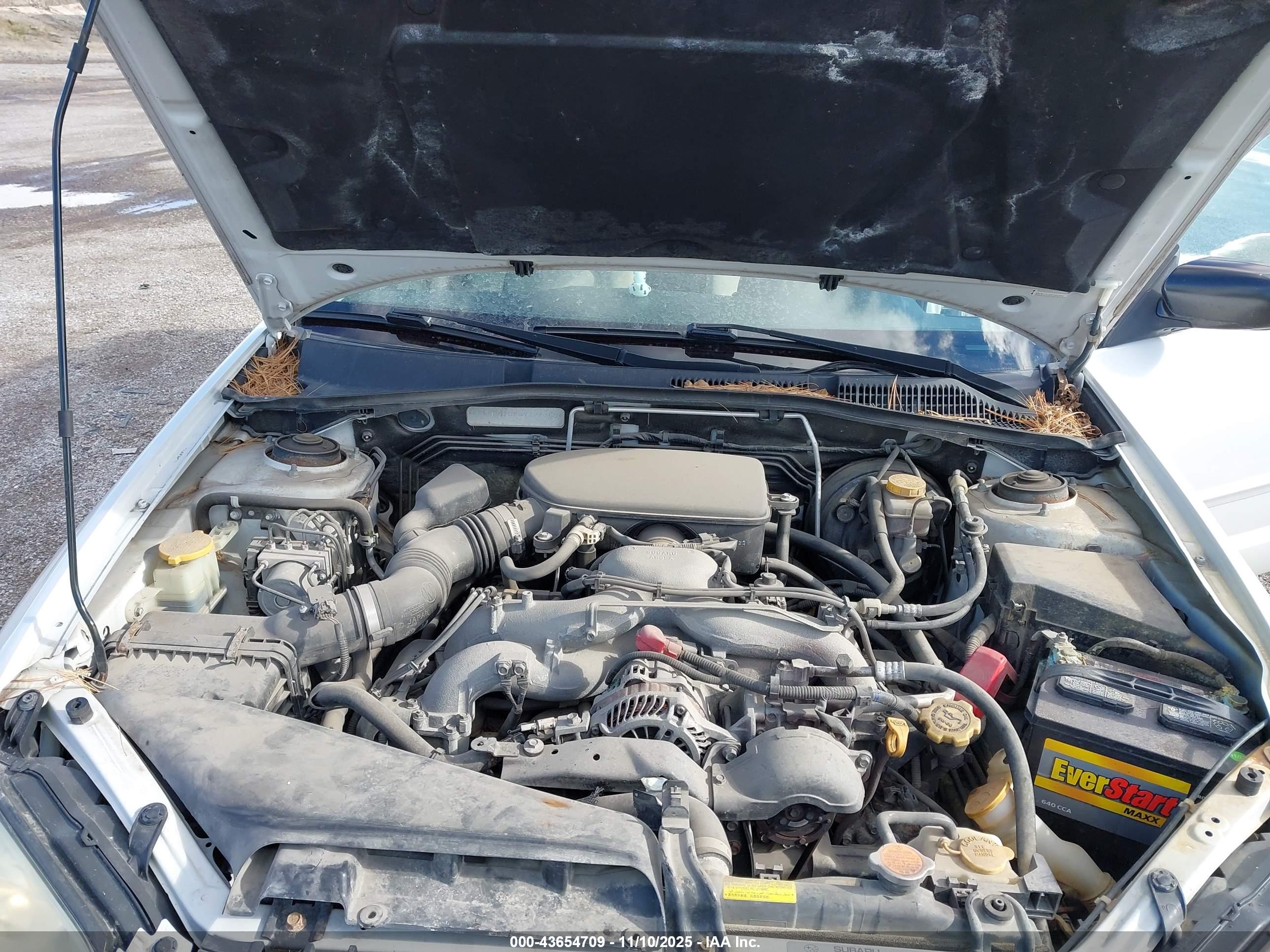 SUBARU OUTBACK image 10