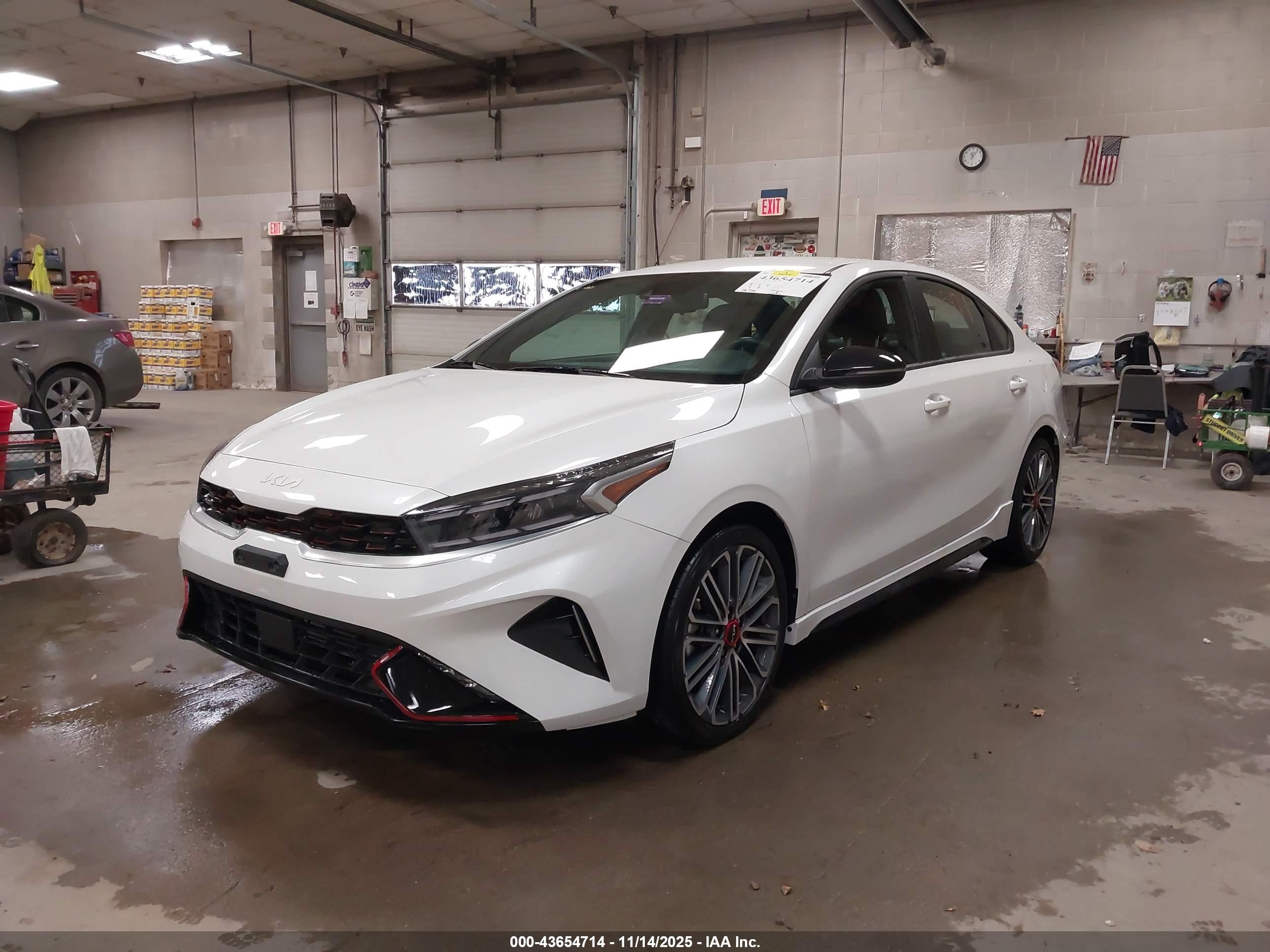 KIA FORTE image 2