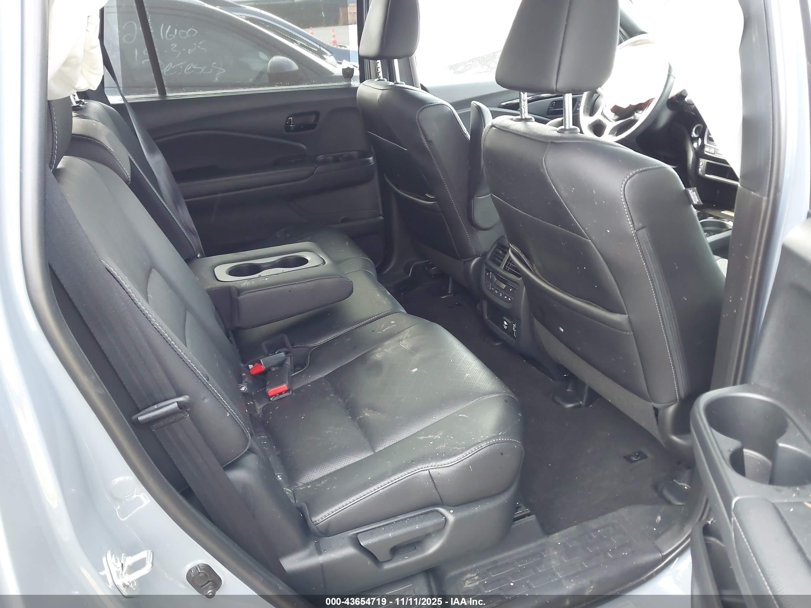 HONDA PASSPORT image 8