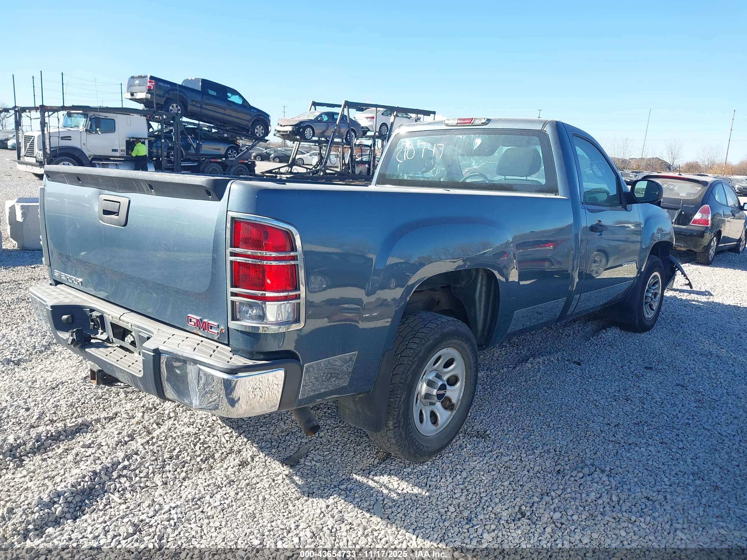 GMC SIERRA image 4