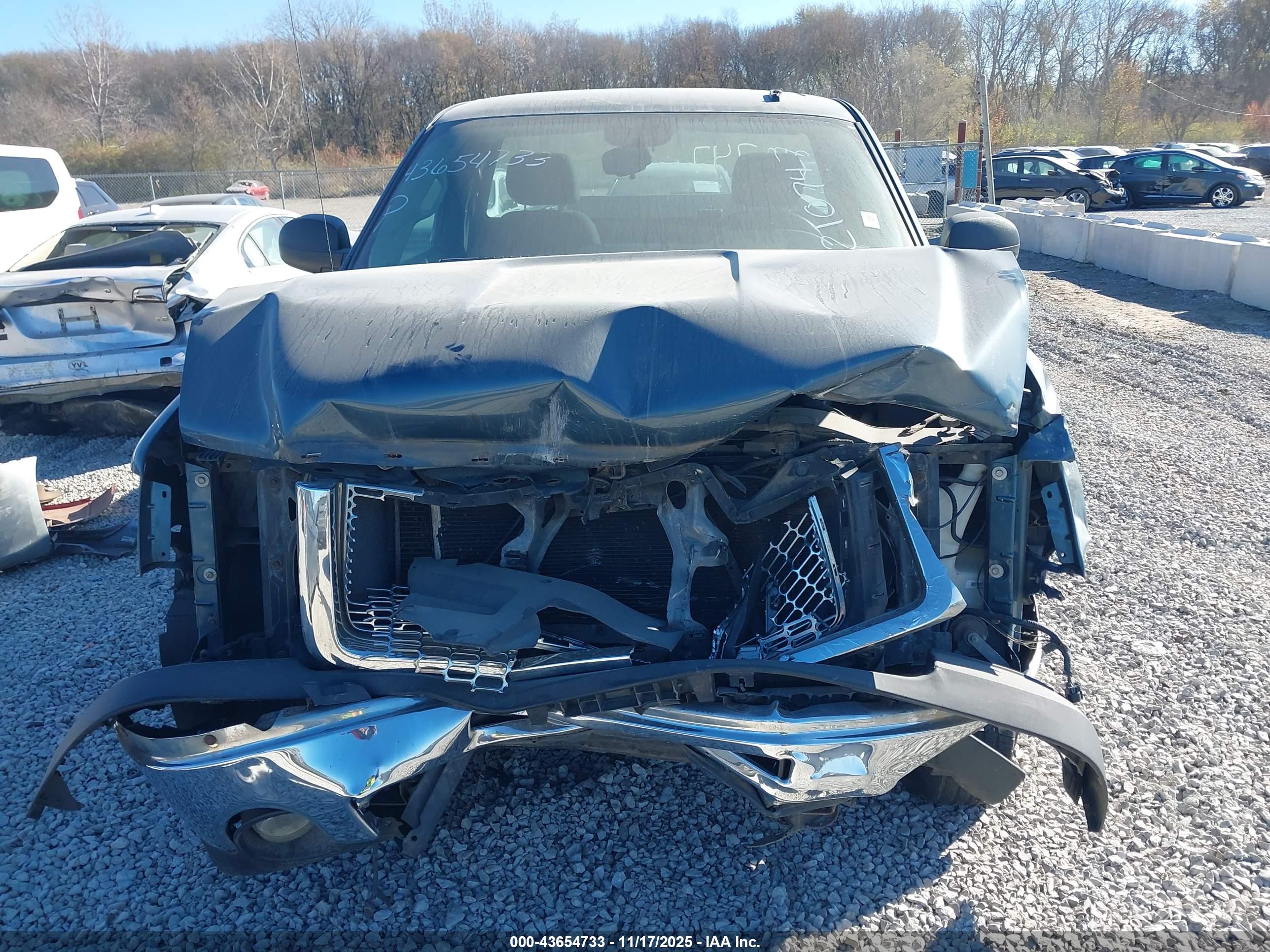 GMC SIERRA image 6