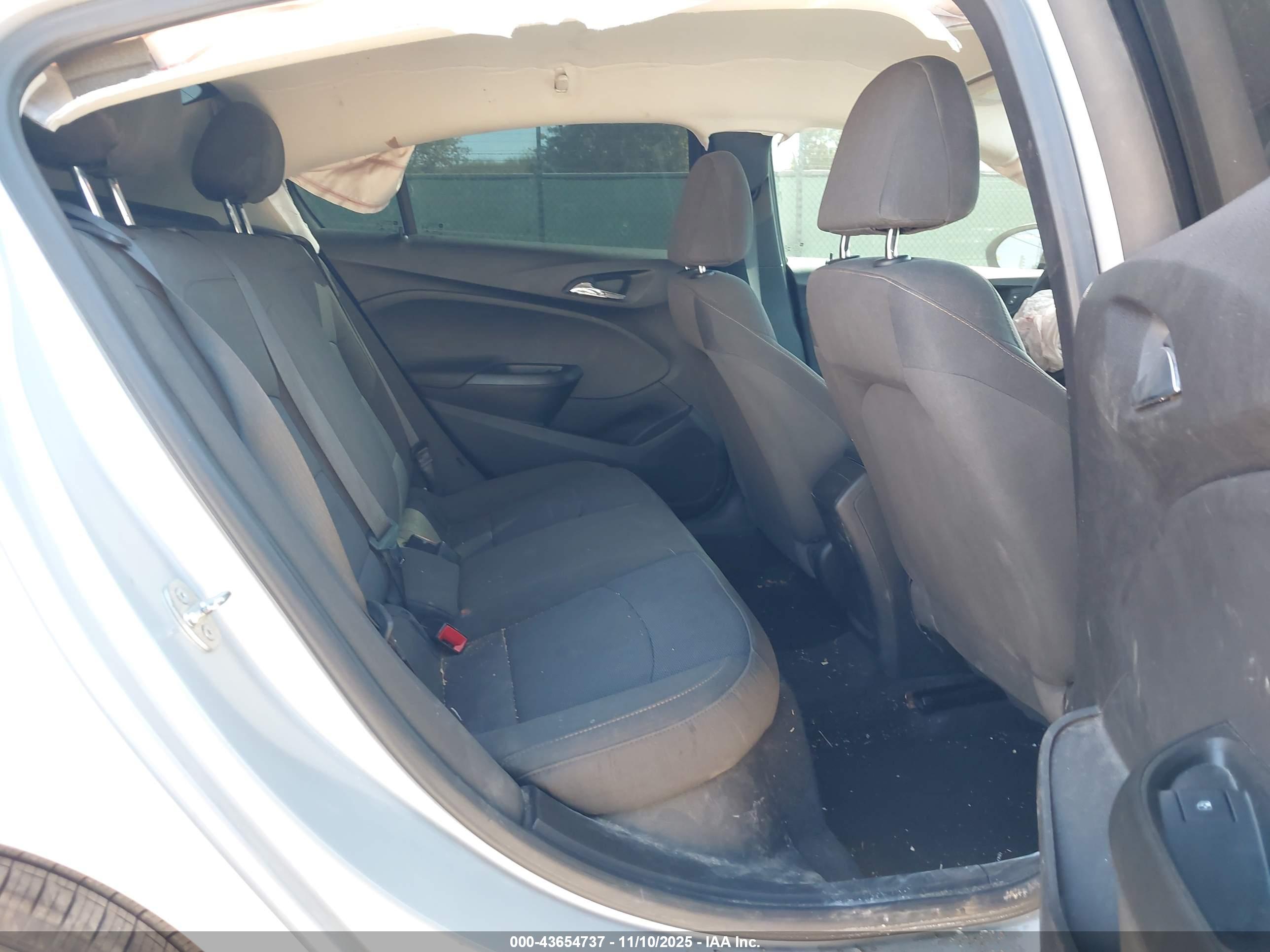 CHEVROLET CRUZE image 8