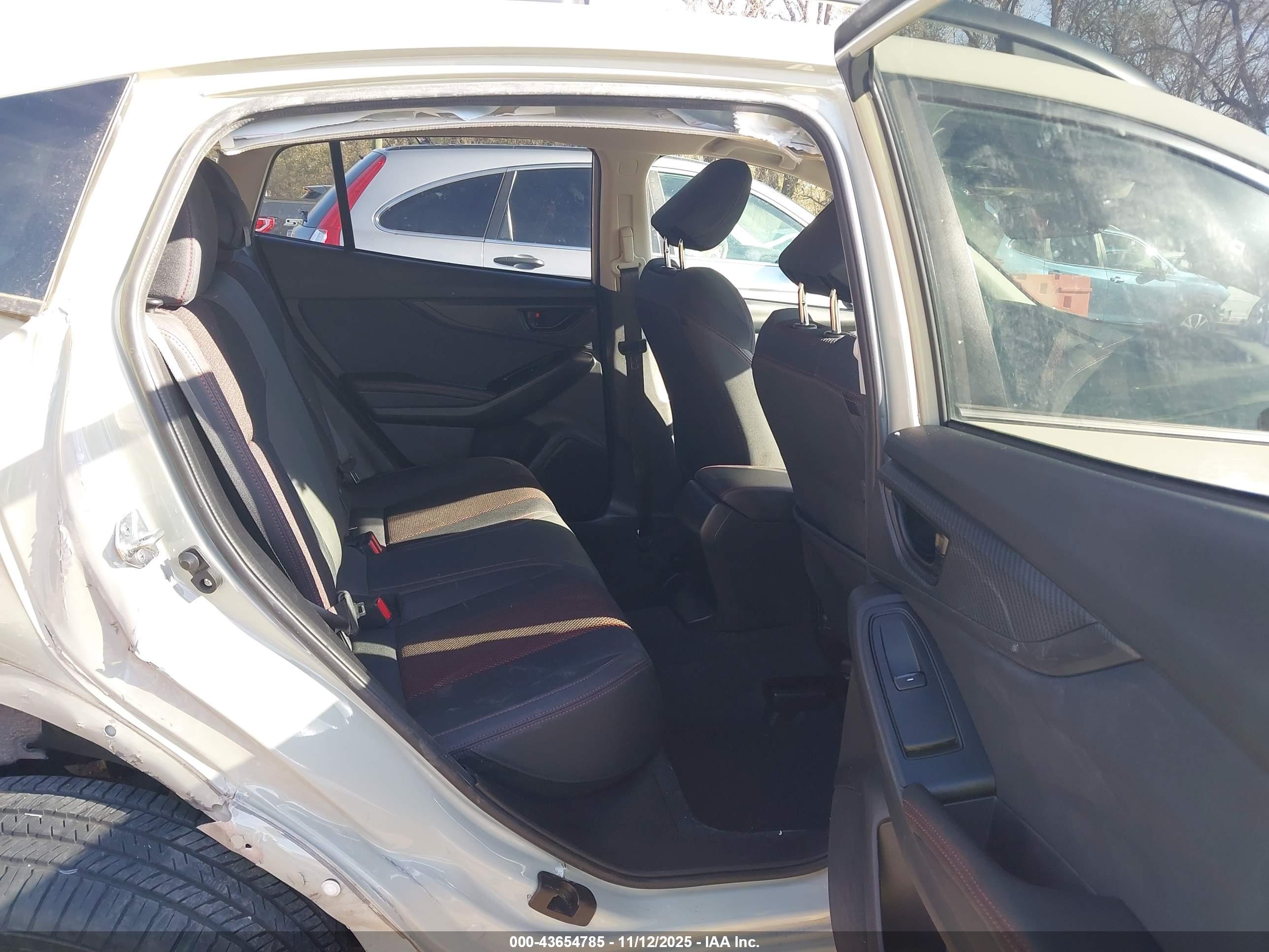 SUBARU CROSSTREK image 8