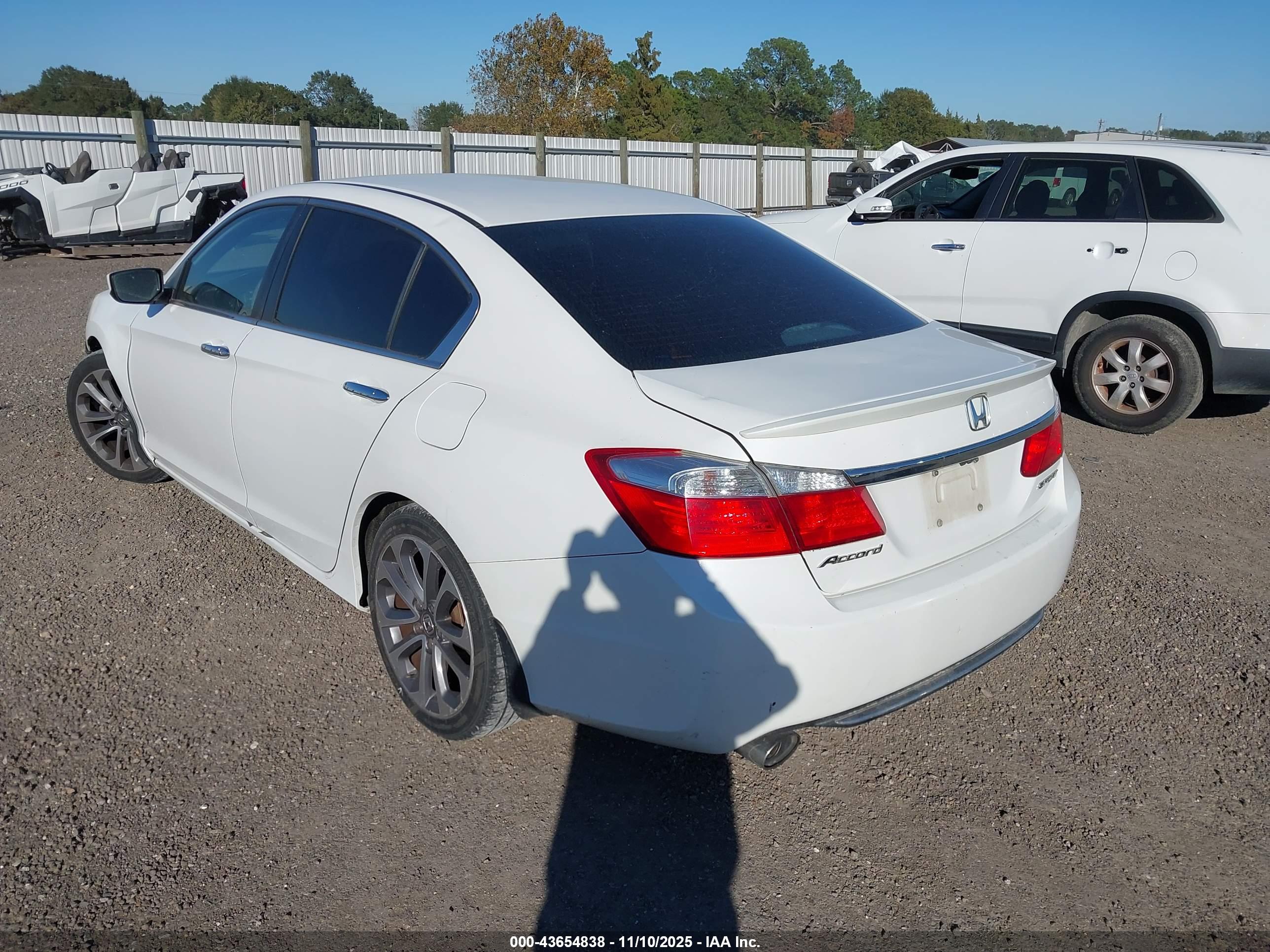 HONDA ACCORD image 3