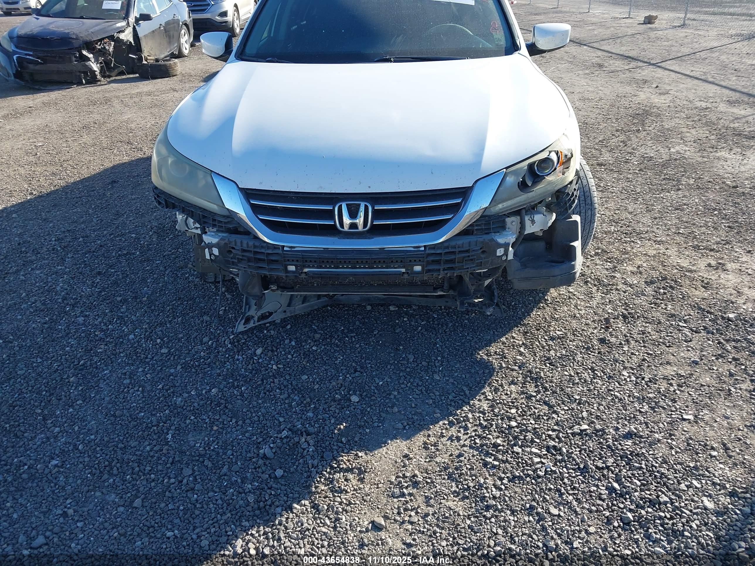 HONDA ACCORD image 6