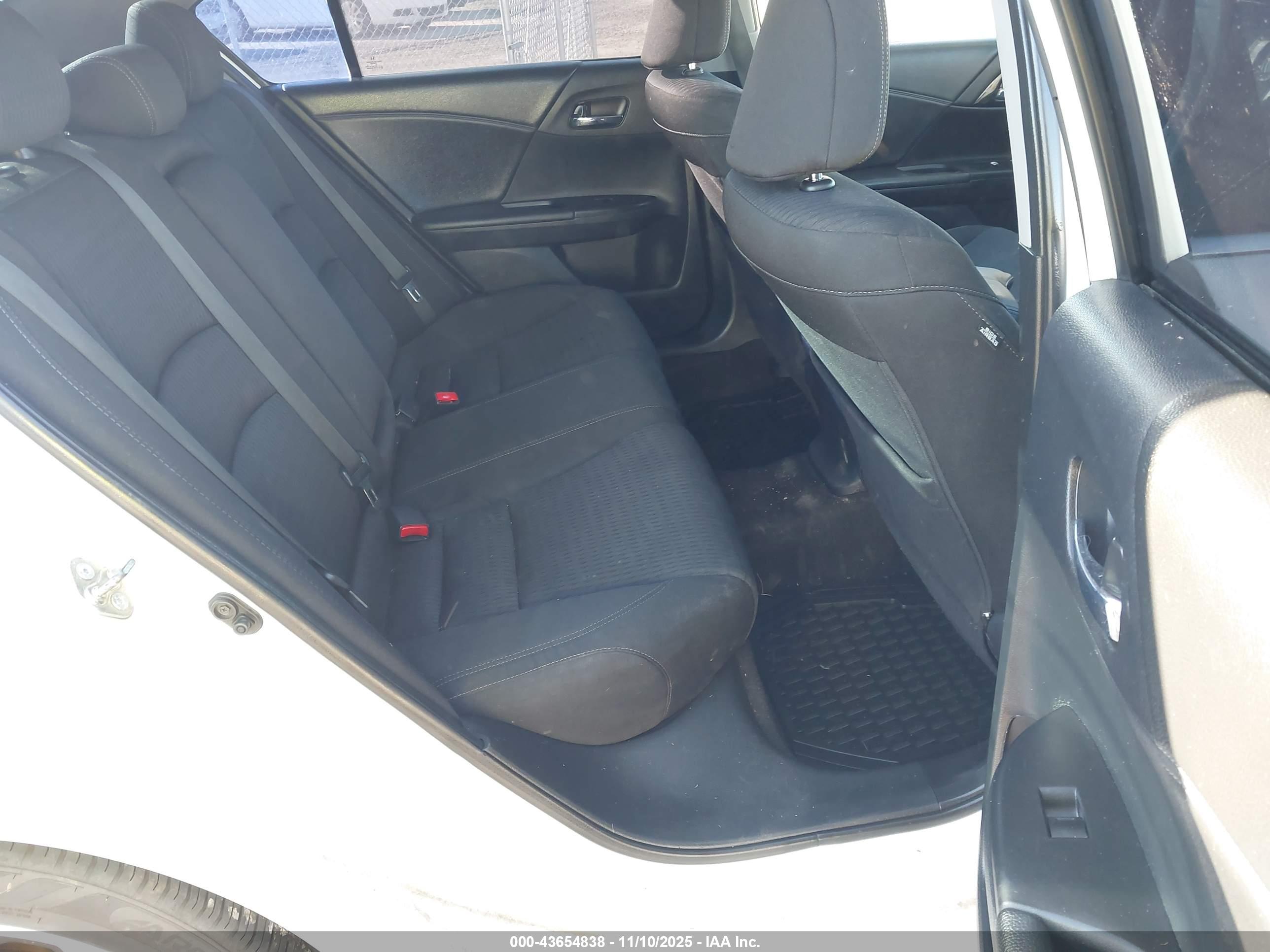 HONDA ACCORD image 8