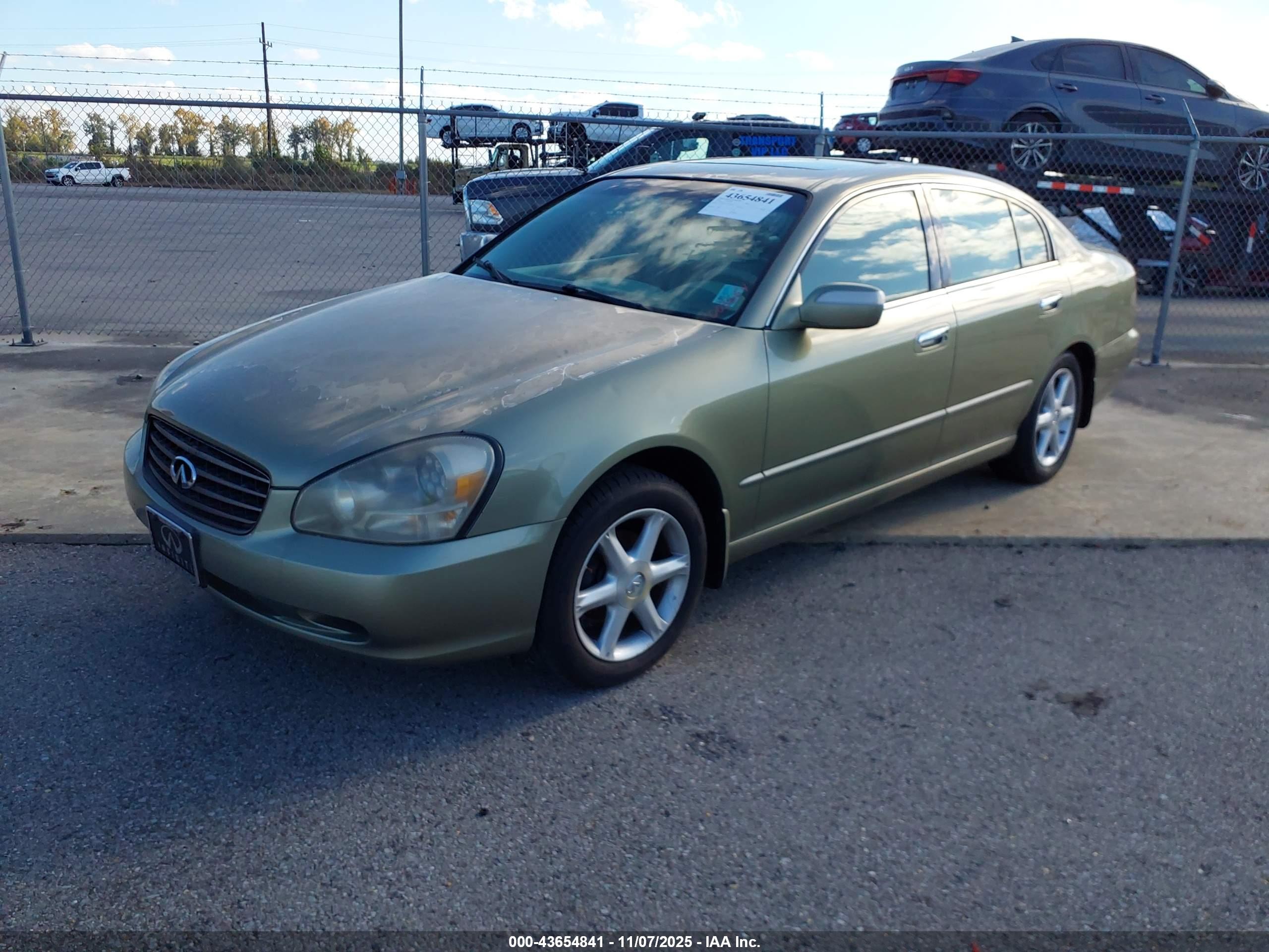 INFINITI Q45 image 2