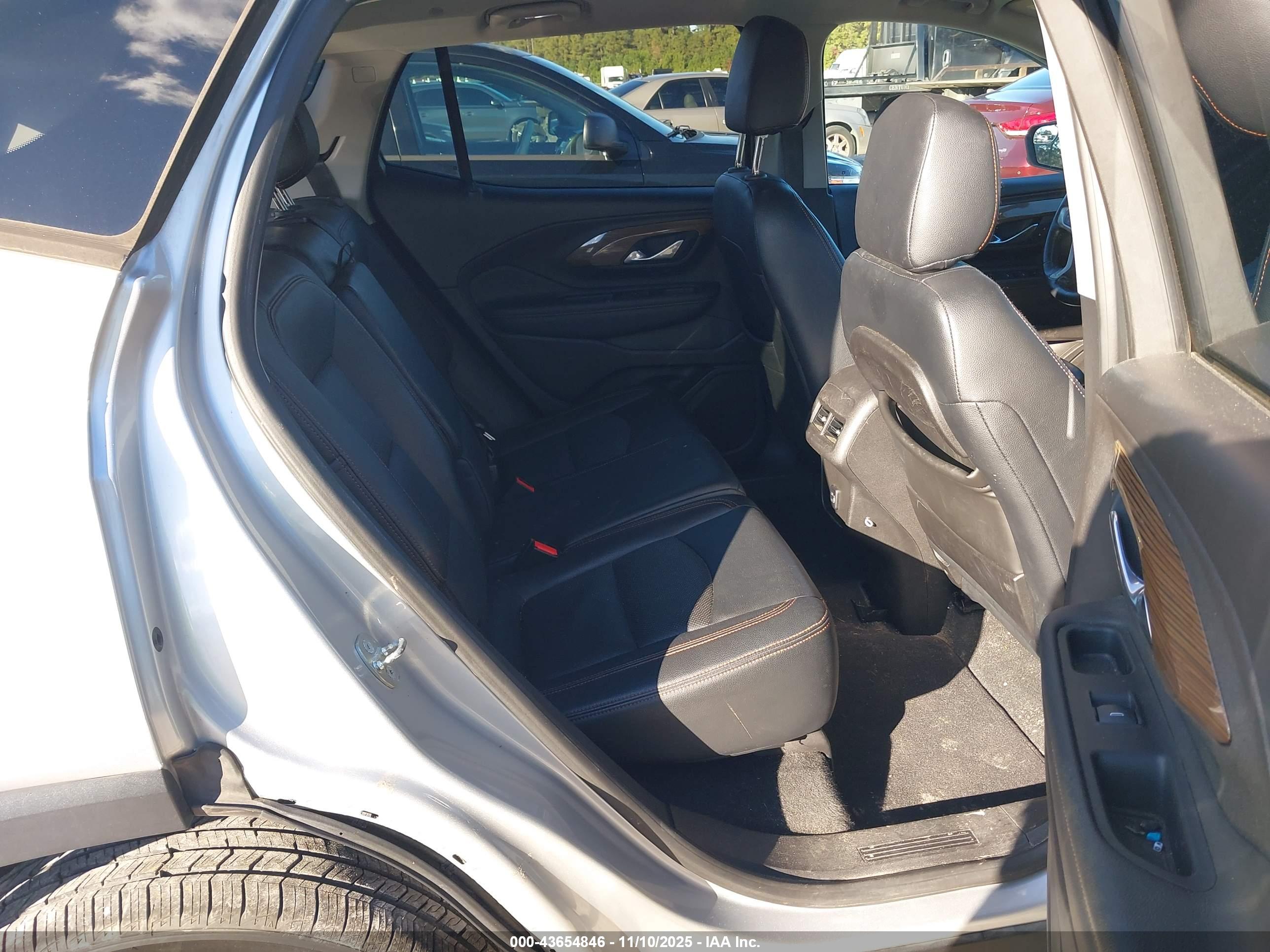 GMC TERRAIN image 8