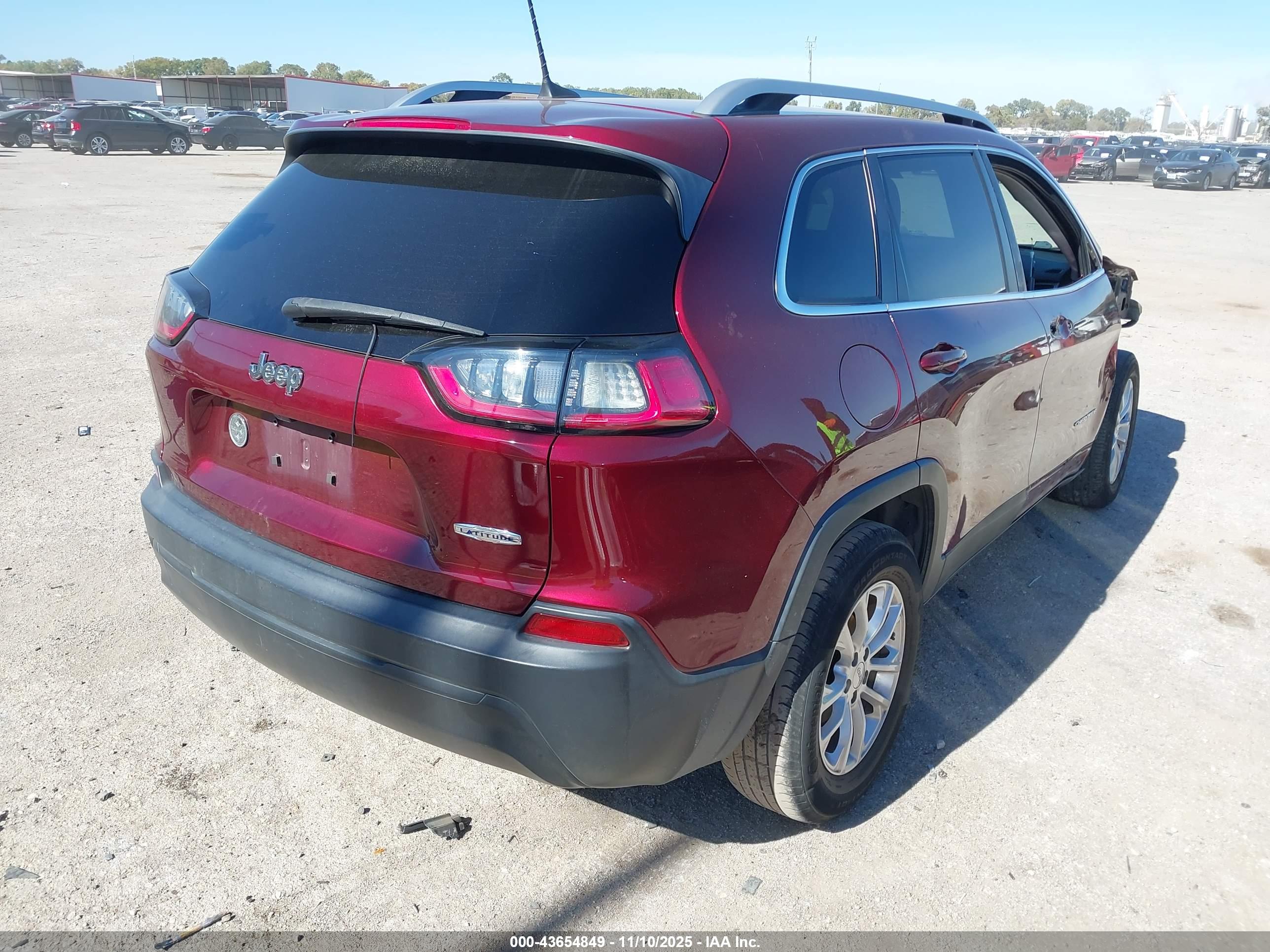 JEEP CHEROKEE image 4