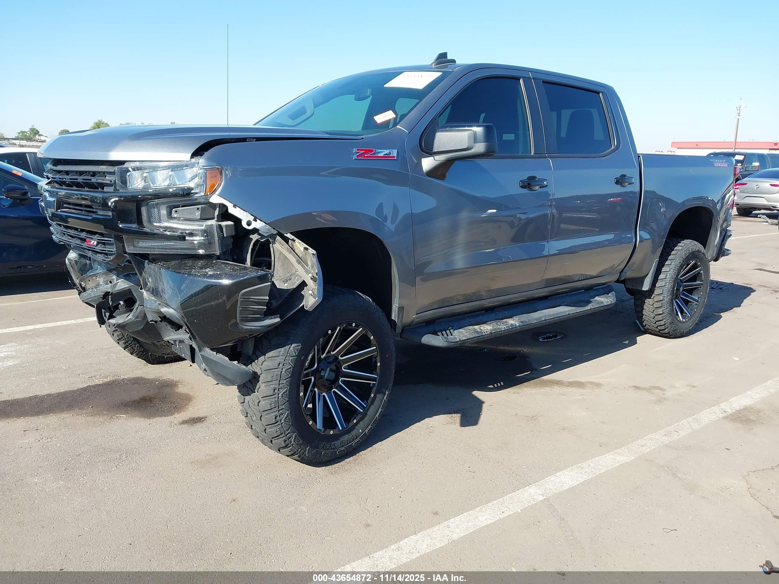 CHEVROLET SILVERADO image 2