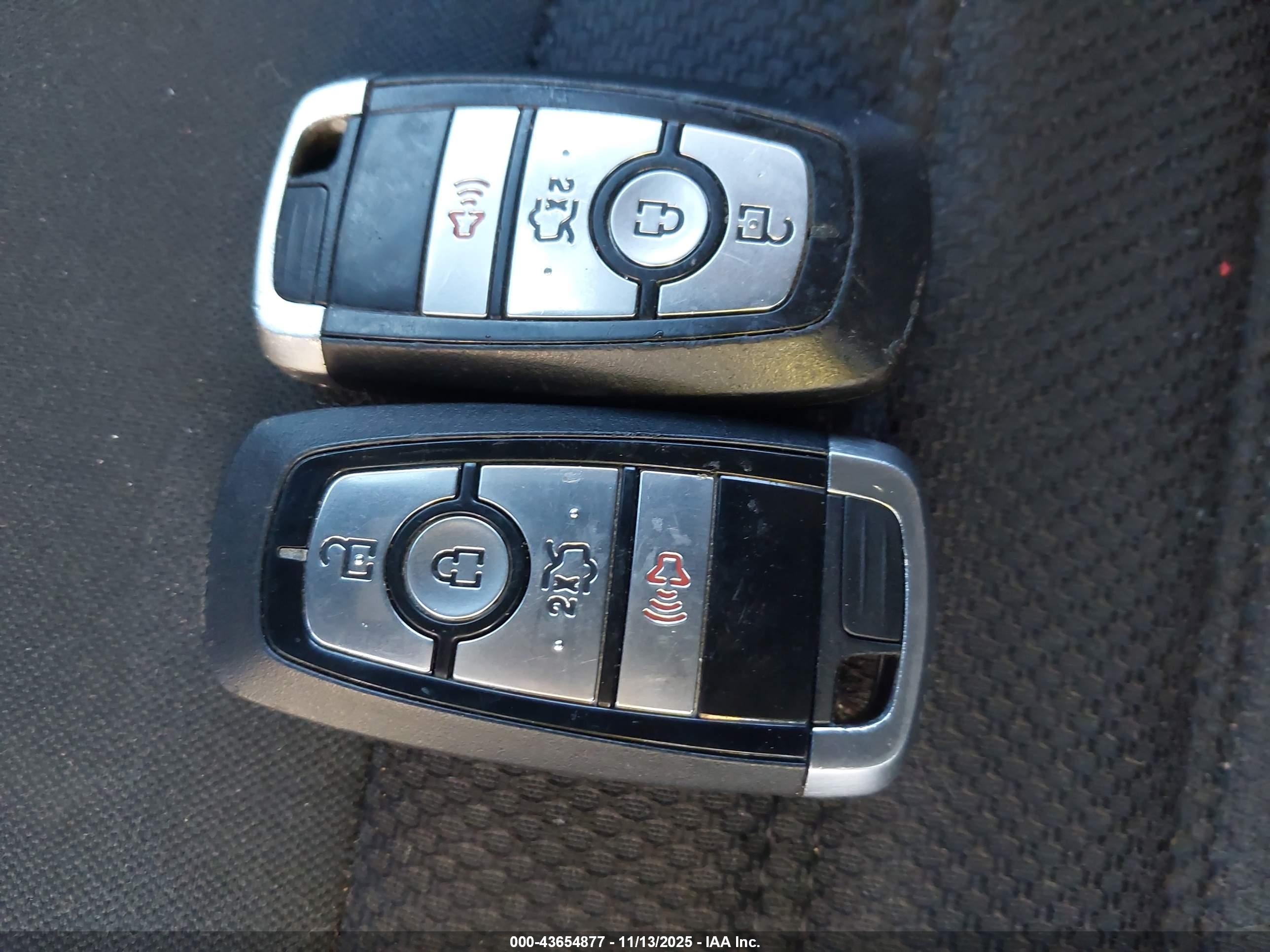FORD FUSION image 11
