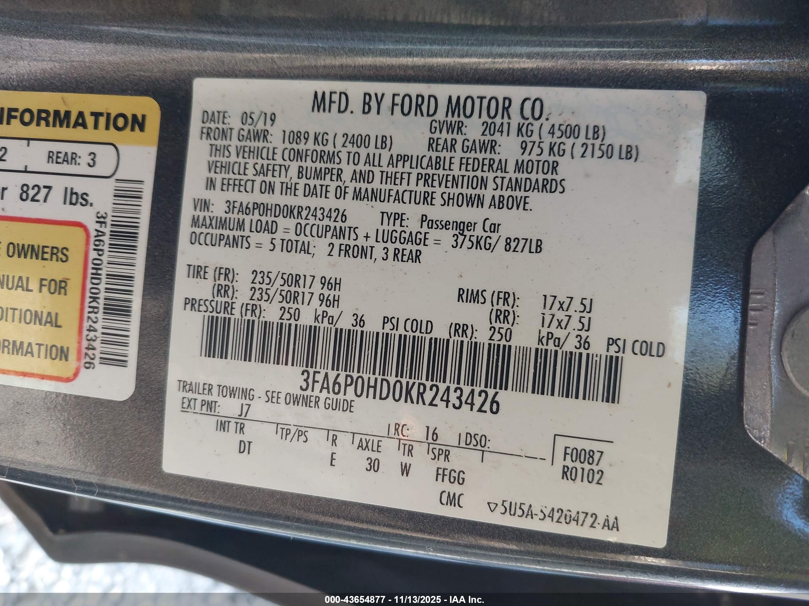 FORD FUSION image 9