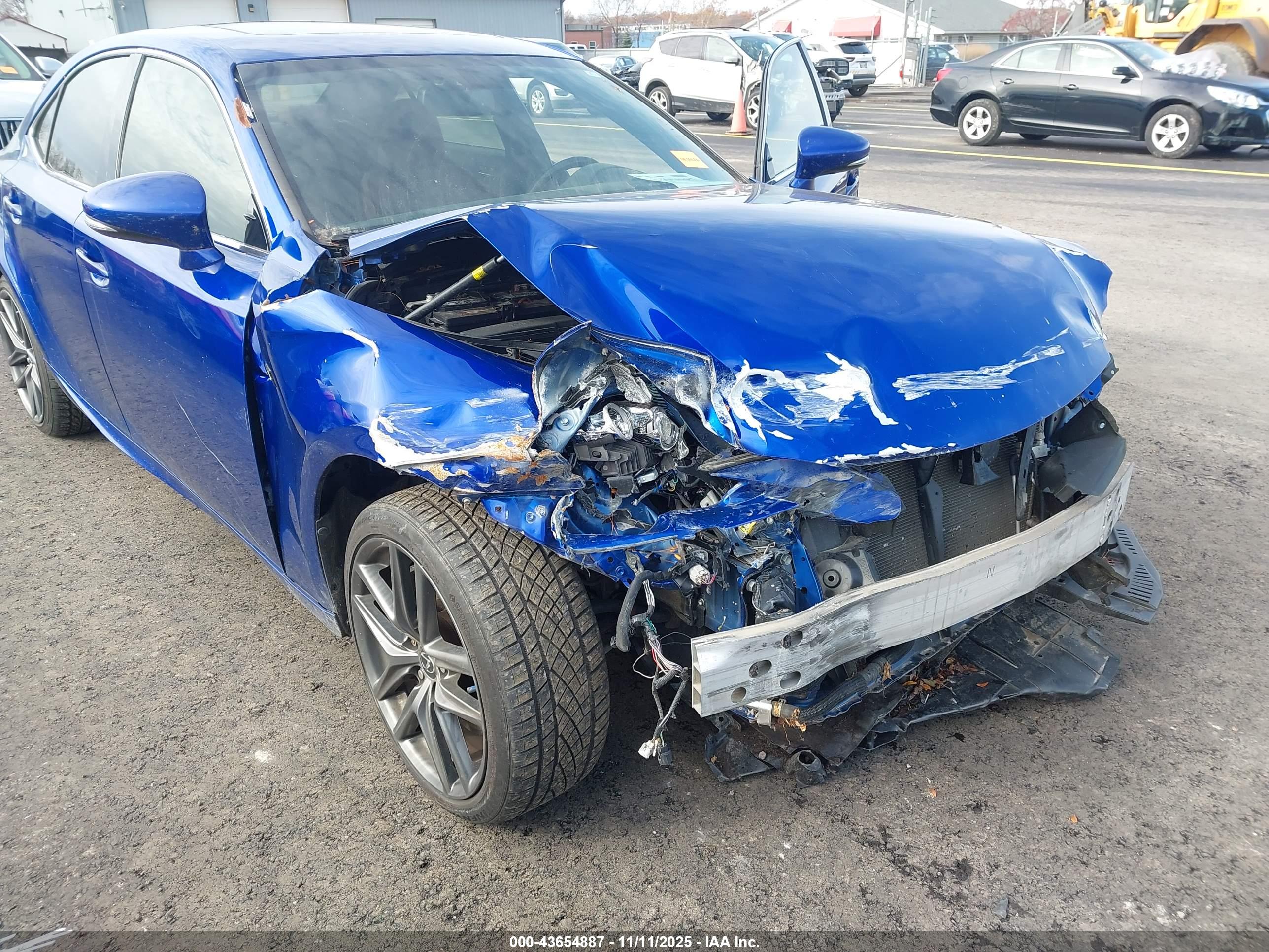 LEXUS IS image 6