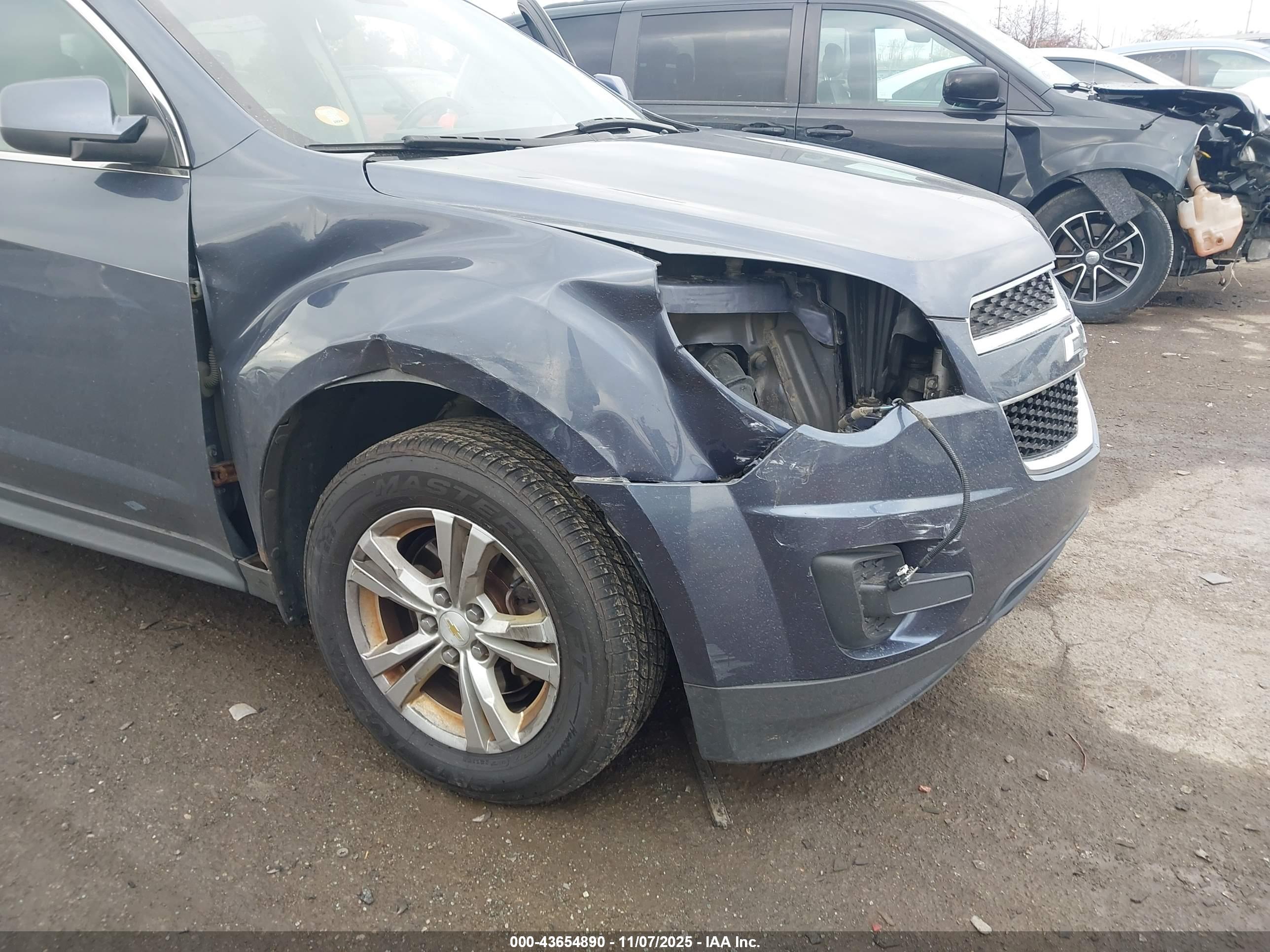 CHEVROLET EQUINOX image 6