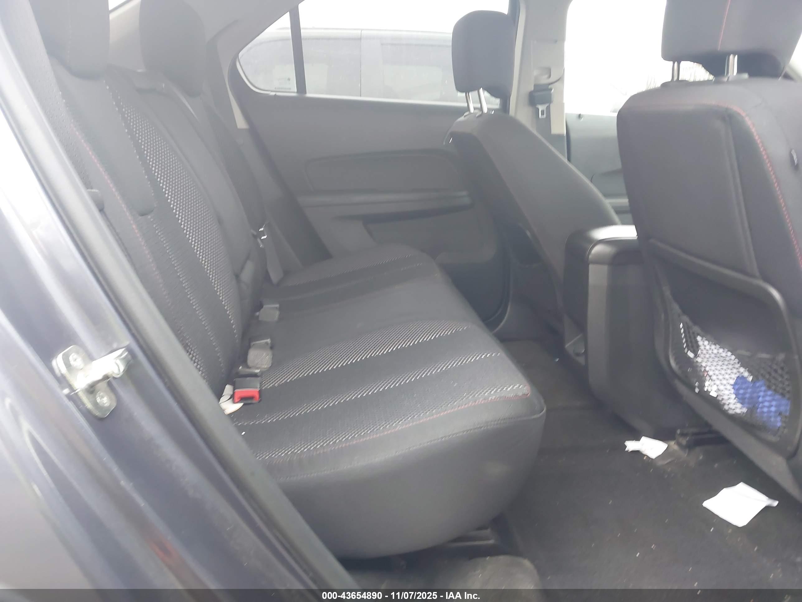 CHEVROLET EQUINOX image 8