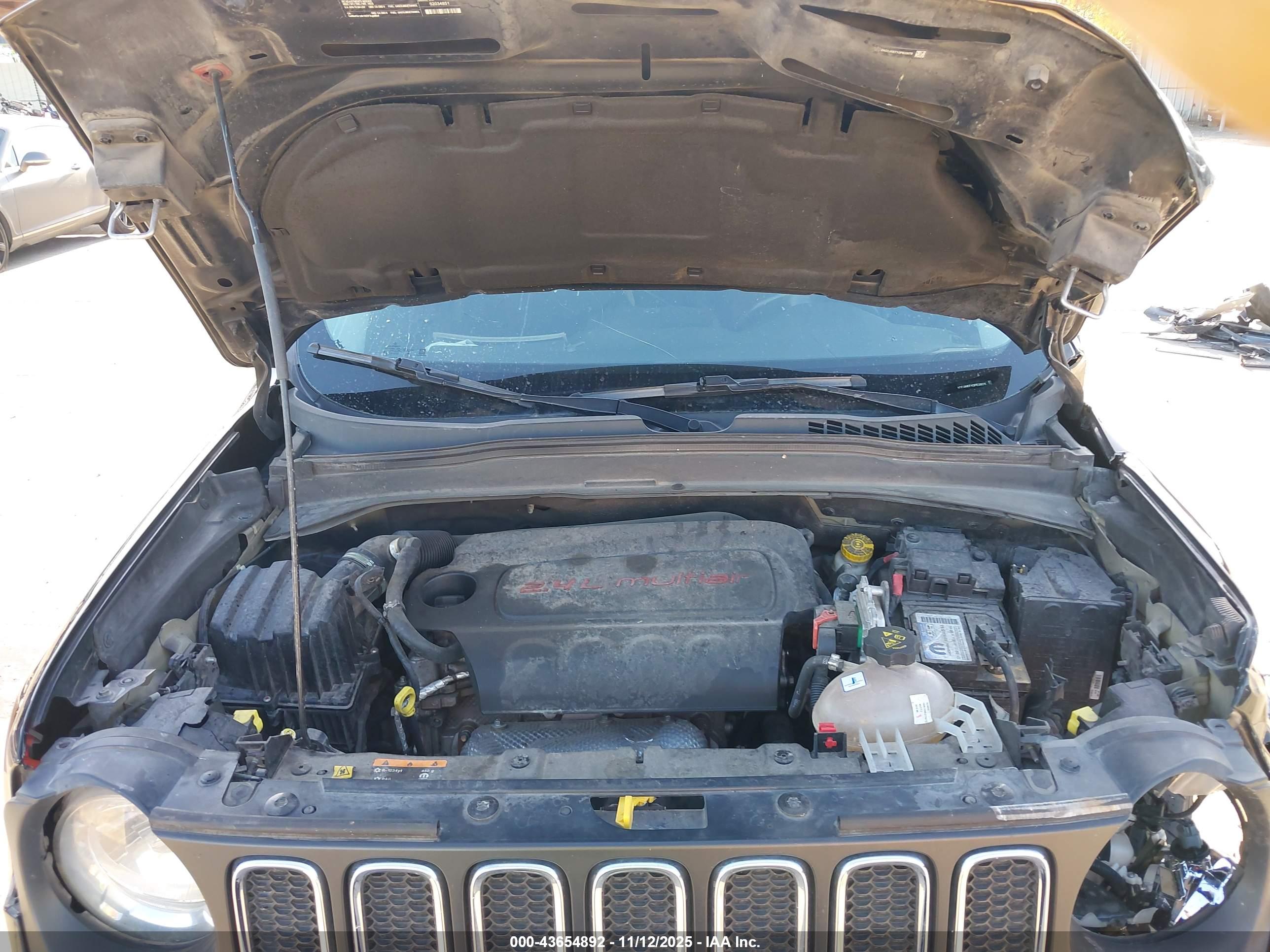 JEEP RENEGADE image 10