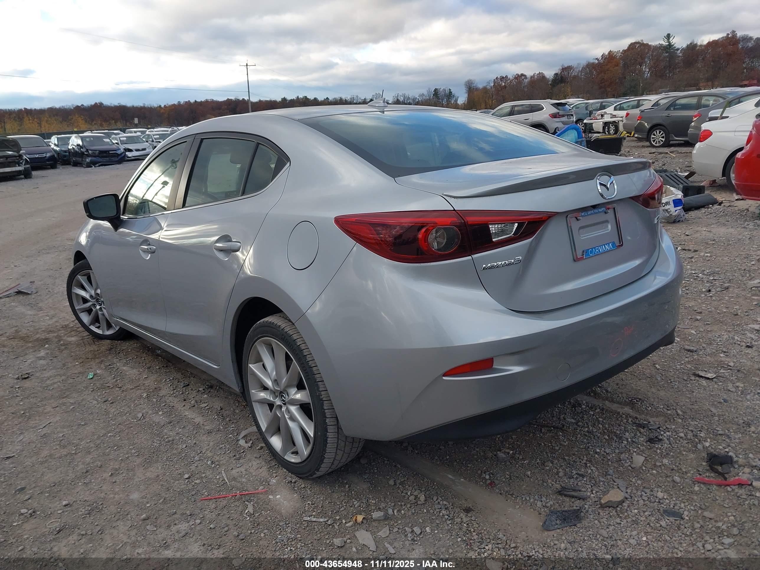 MAZDA MAZDA3 image 3