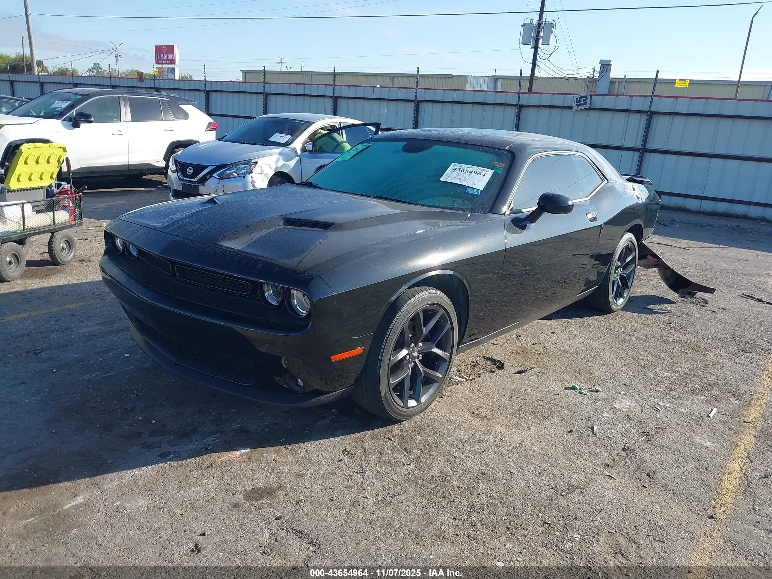 DODGE CHALLENGER image 2