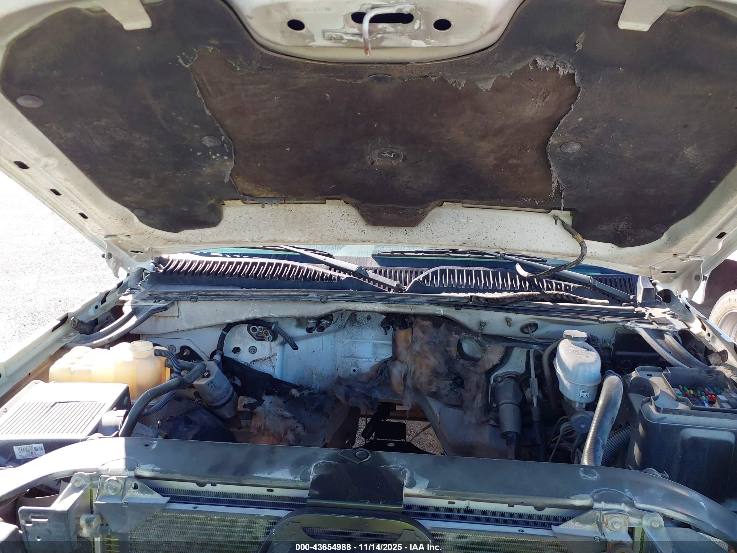 CHEVROLET SILVERADO image 10