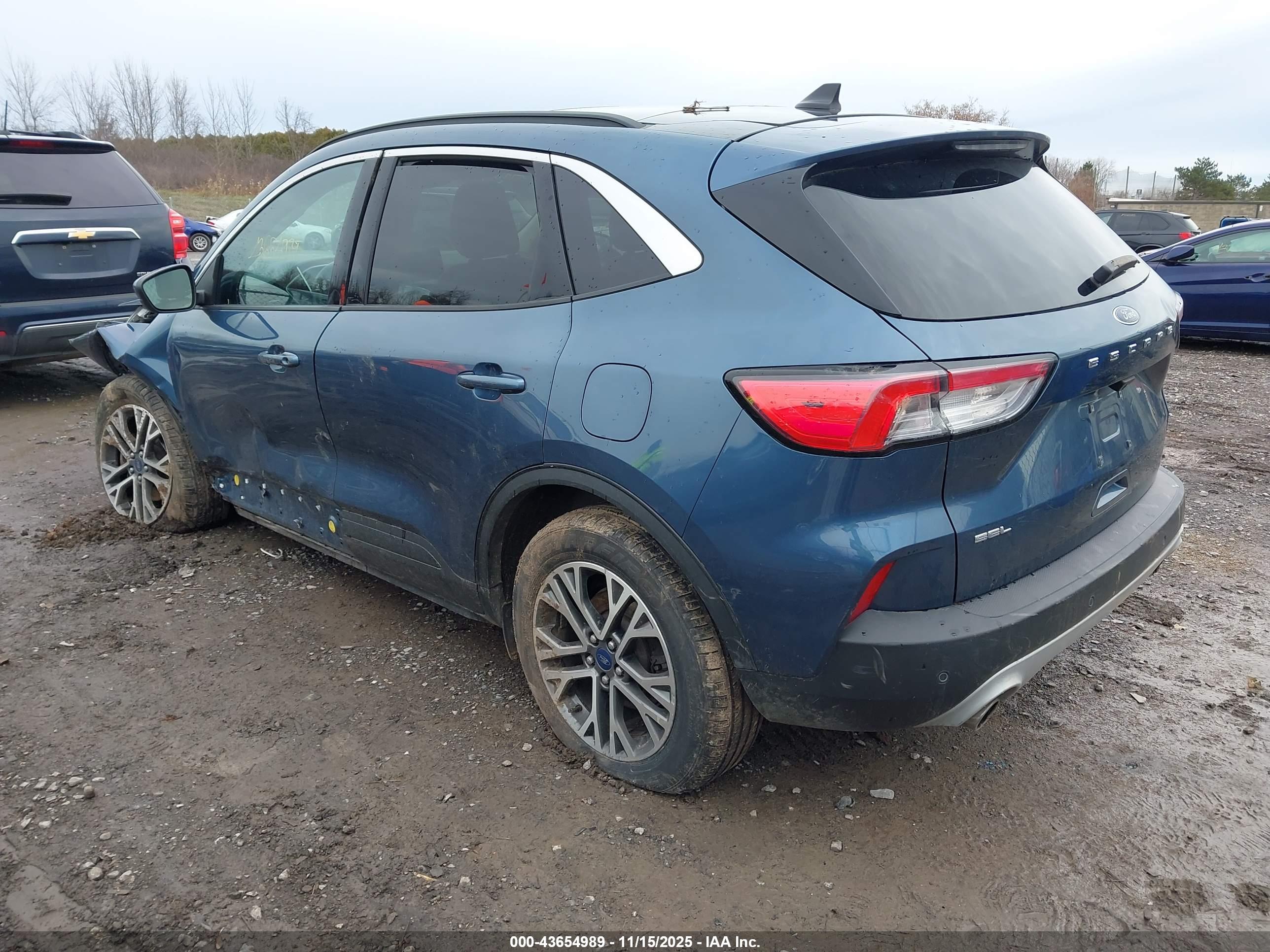 FORD ESCAPE image 3