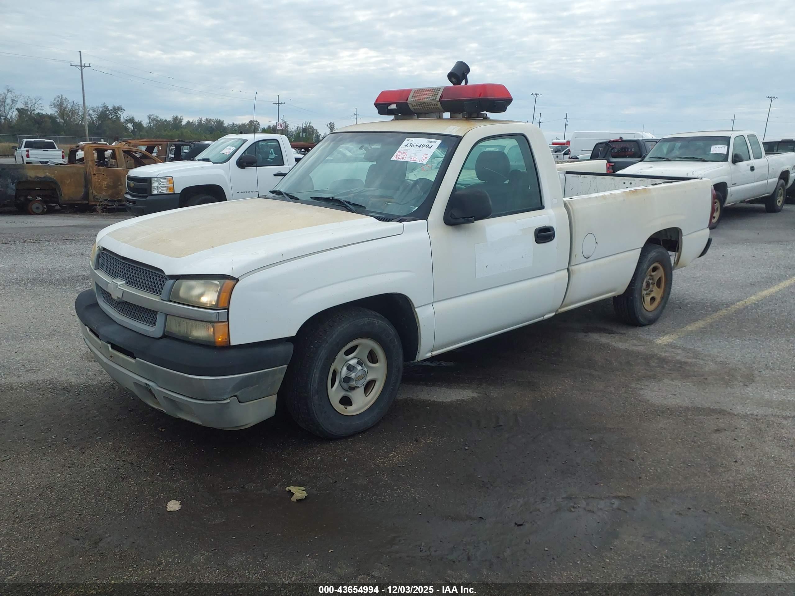 CHEVROLET SILVERADO image 2