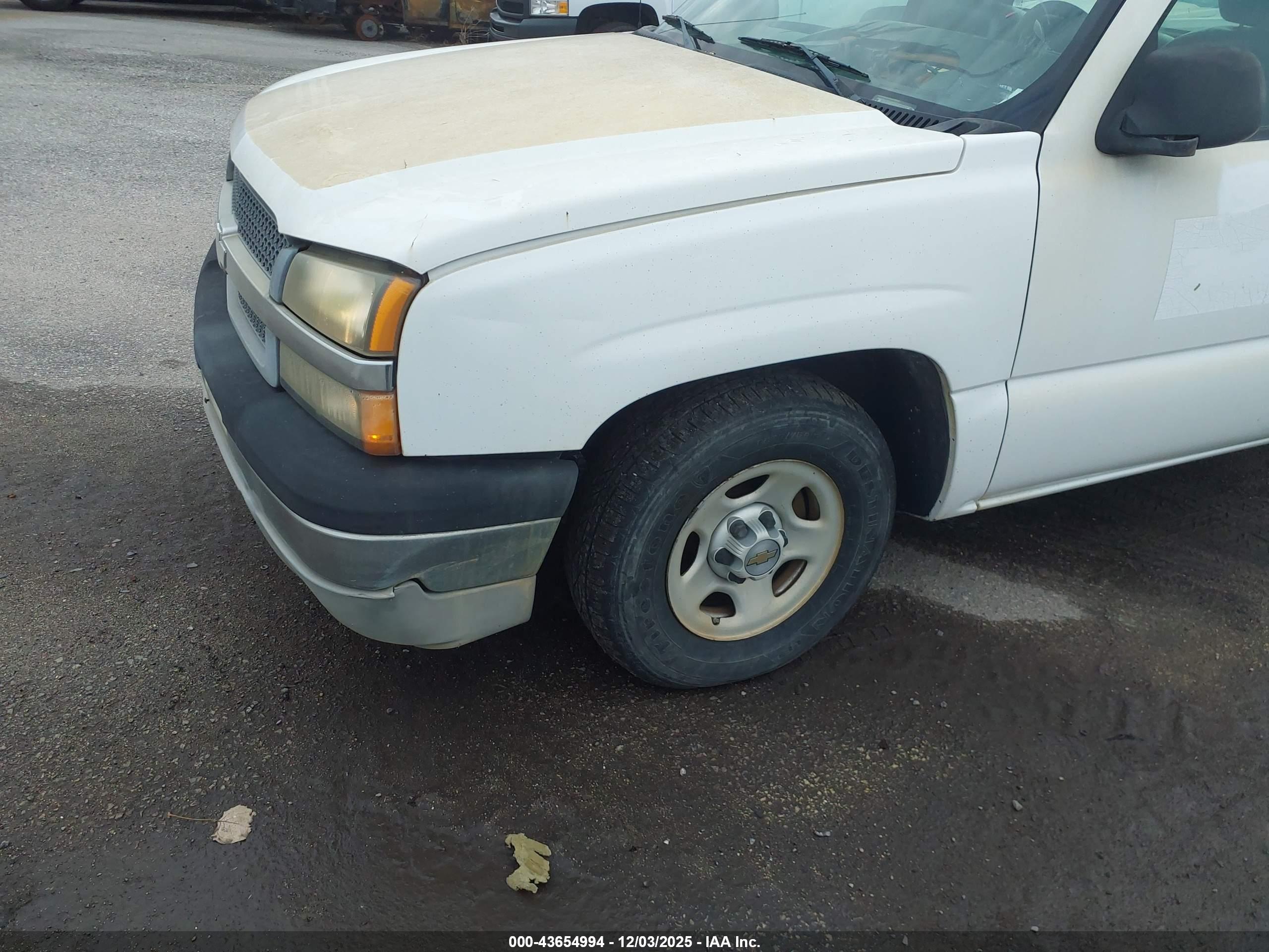 CHEVROLET SILVERADO image 6