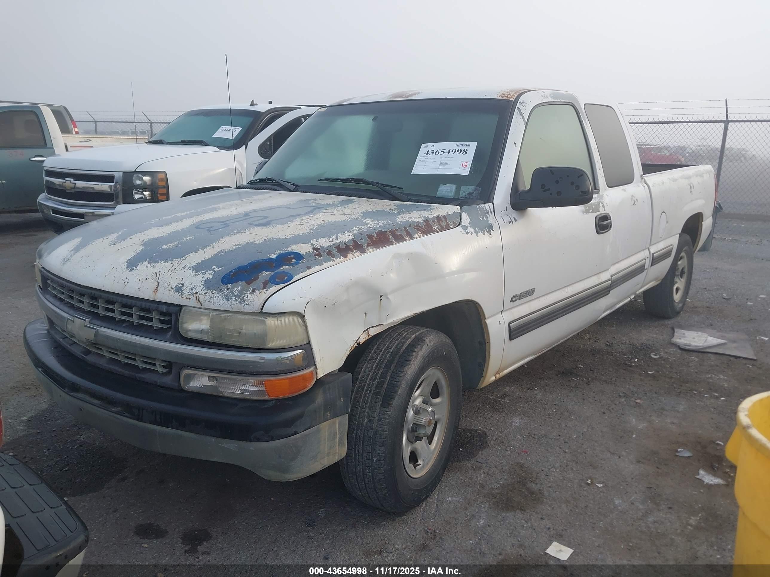CHEVROLET SILVERADO image 2