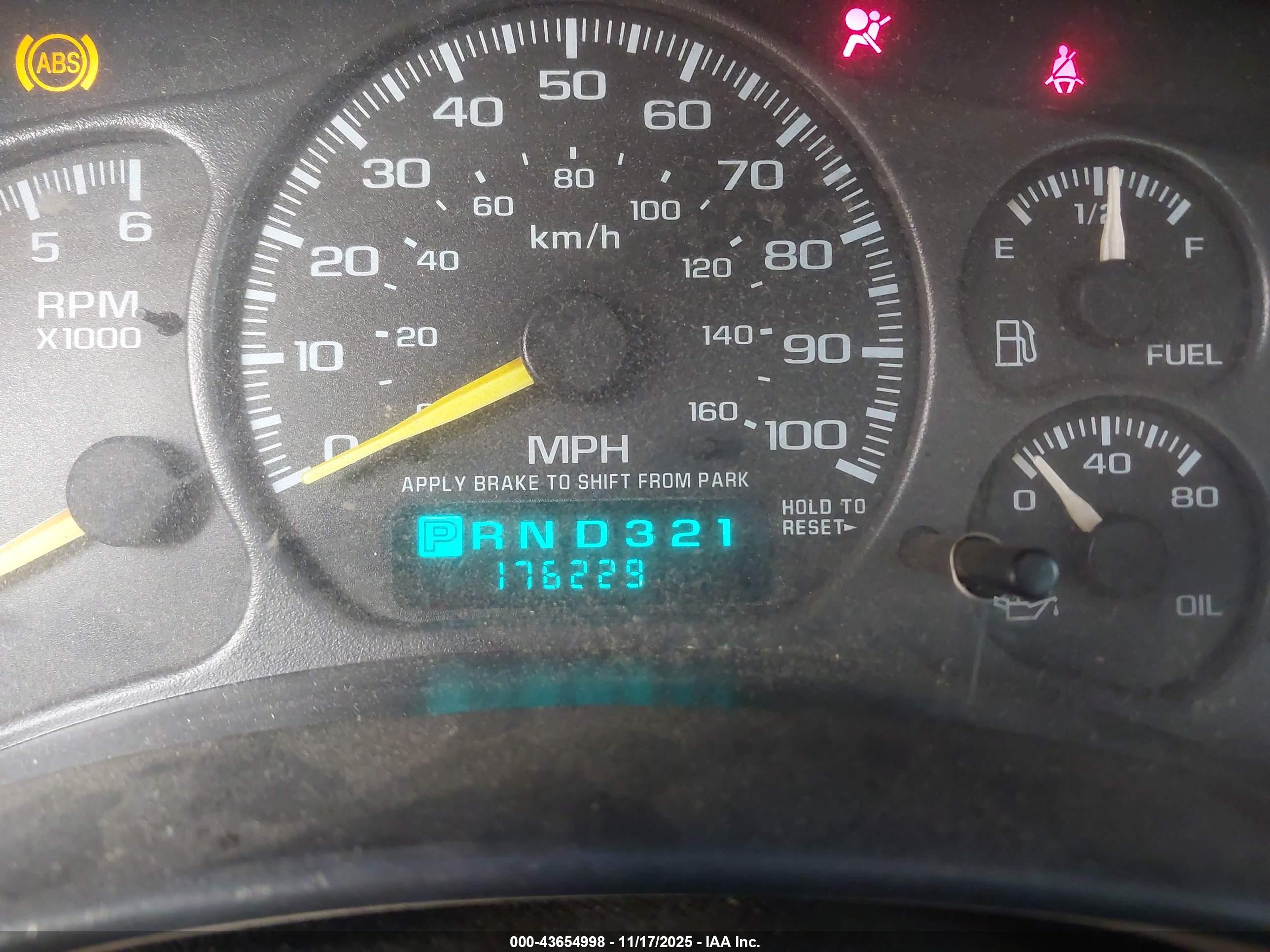 CHEVROLET SILVERADO image 7