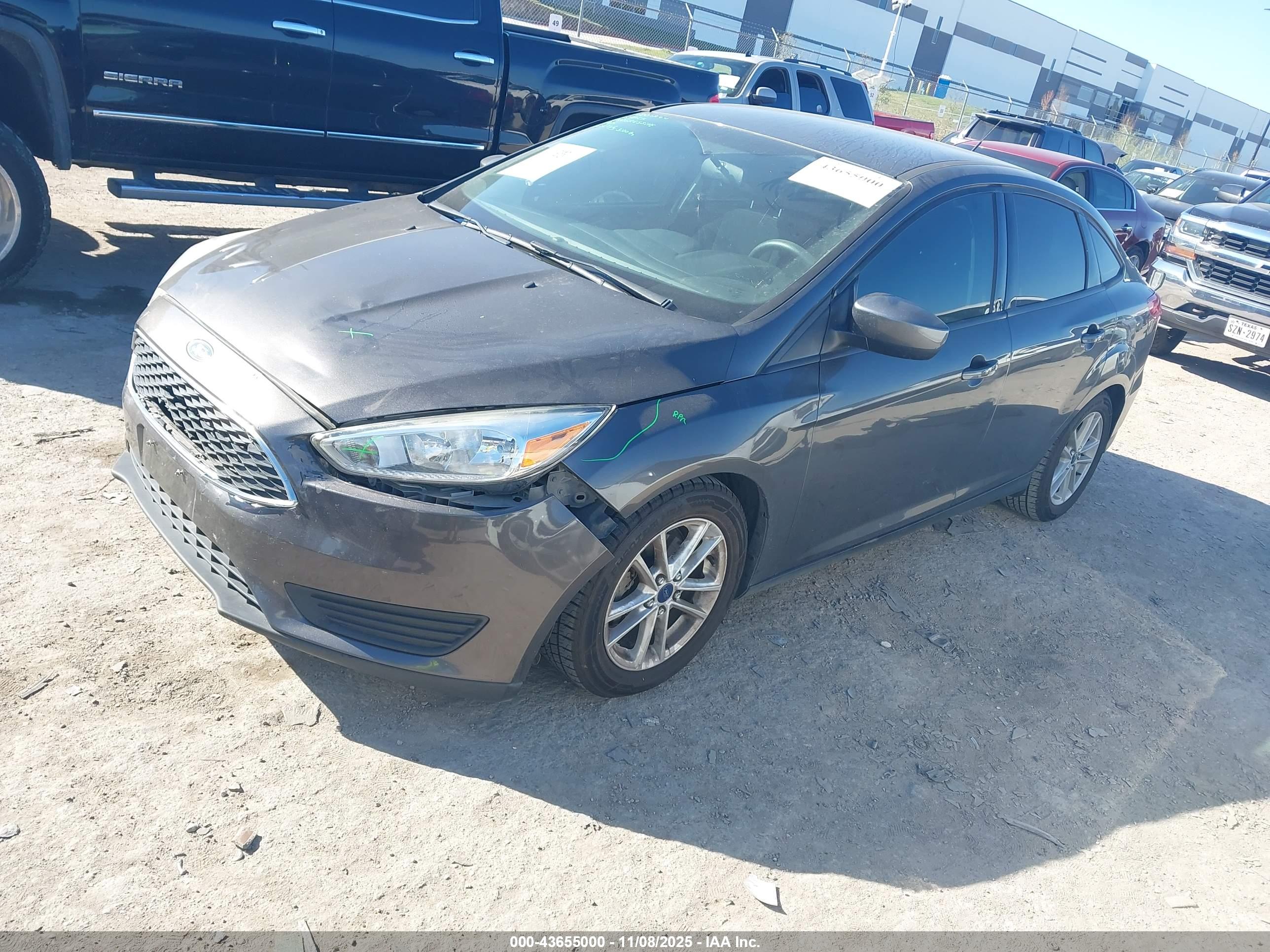 FORD FOCUS image 2