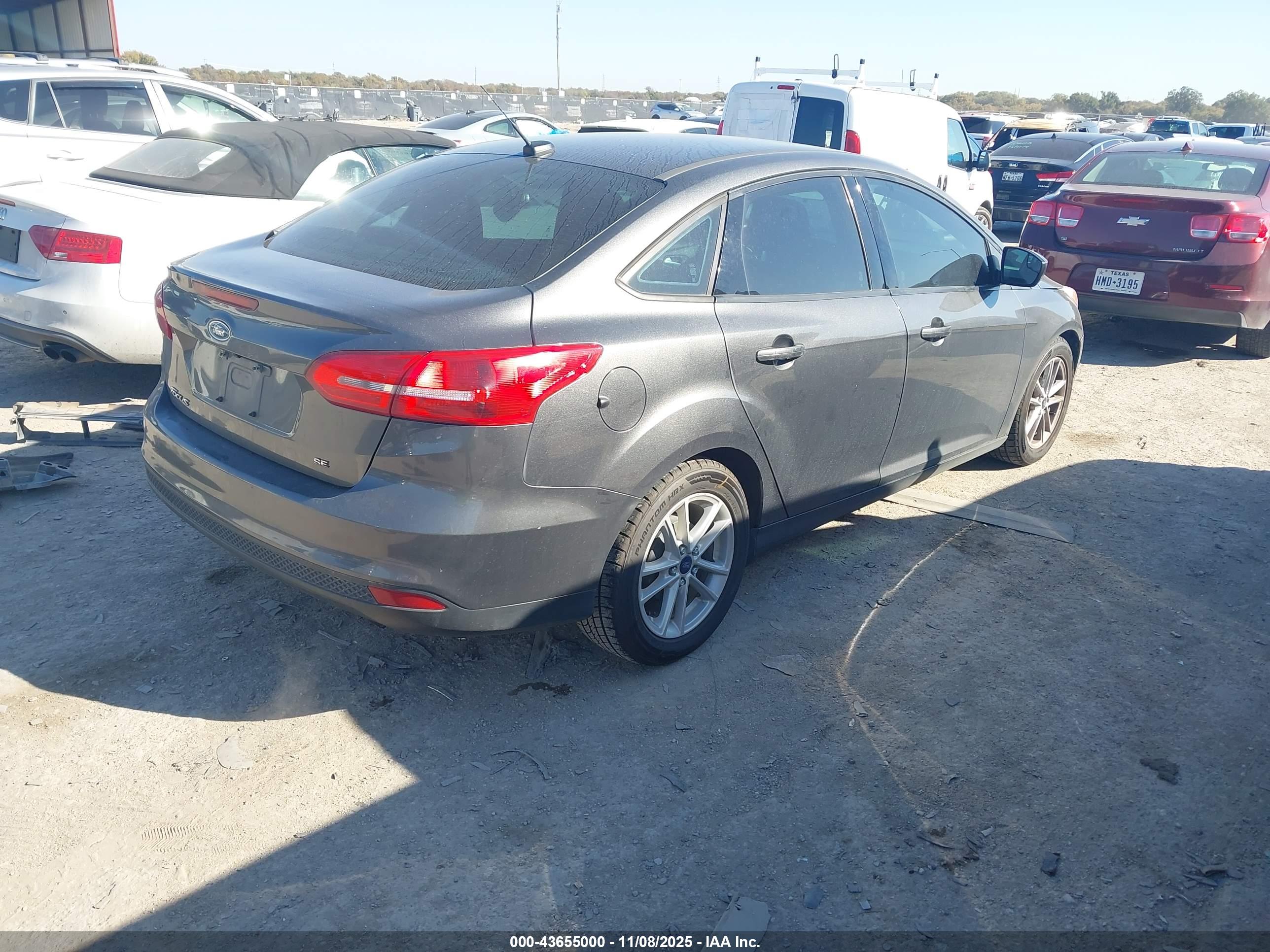 FORD FOCUS image 4