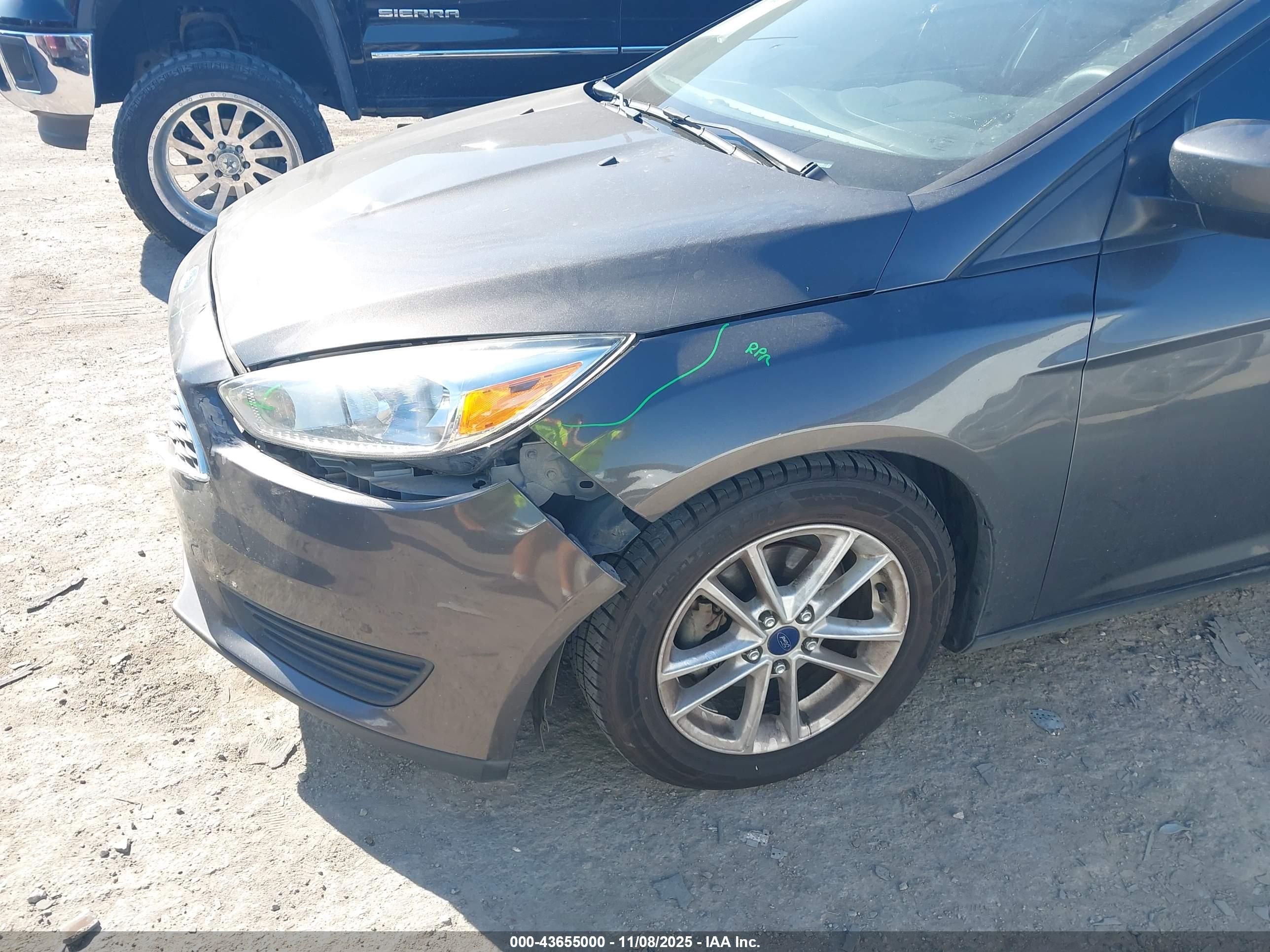 FORD FOCUS image 6