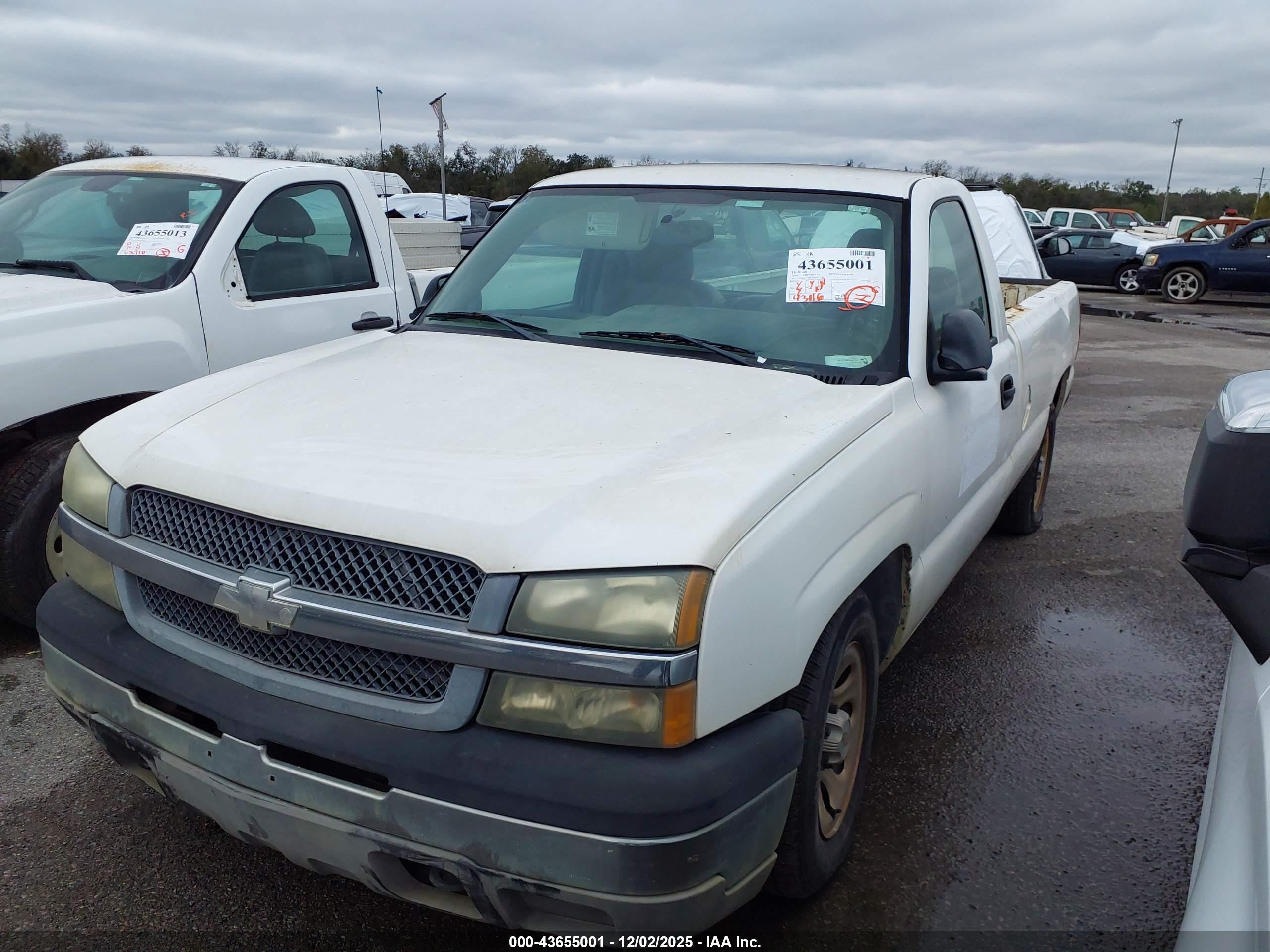 CHEVROLET SILVERADO image 2