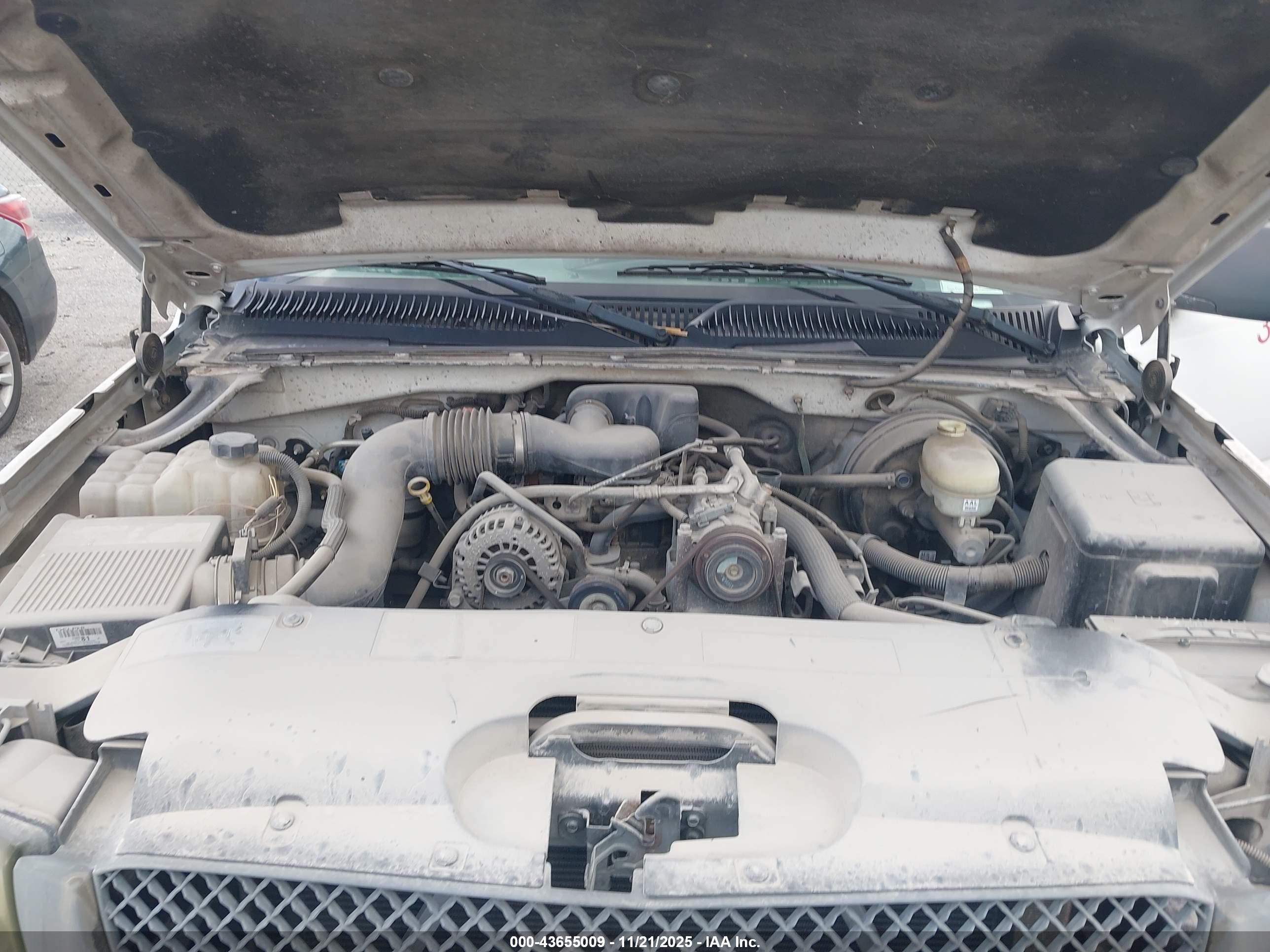 CHEVROLET SILVERADO image 10