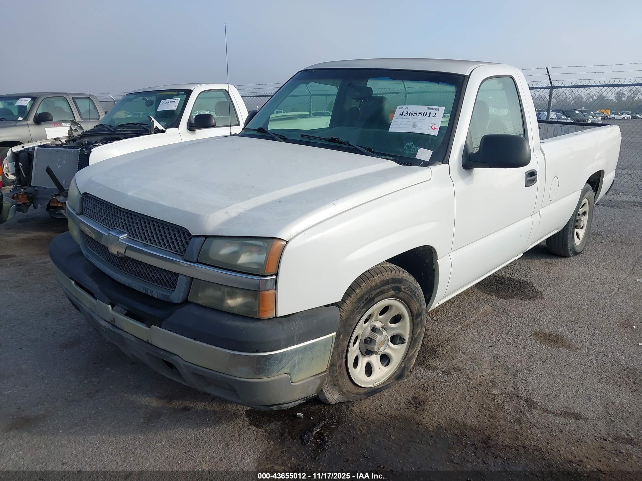 CHEVROLET SILVERADO image 2