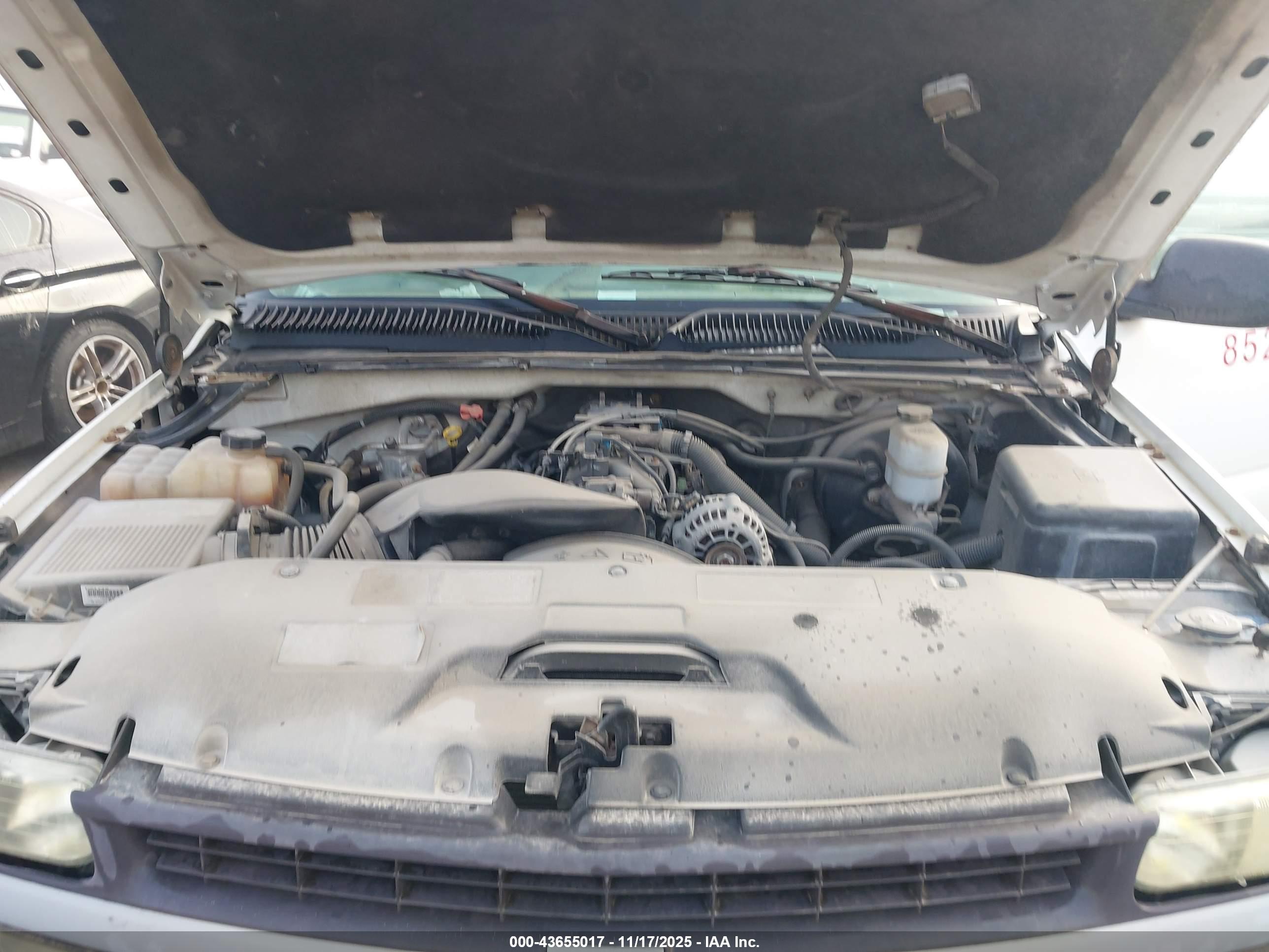 CHEVROLET SILVERADO image 10