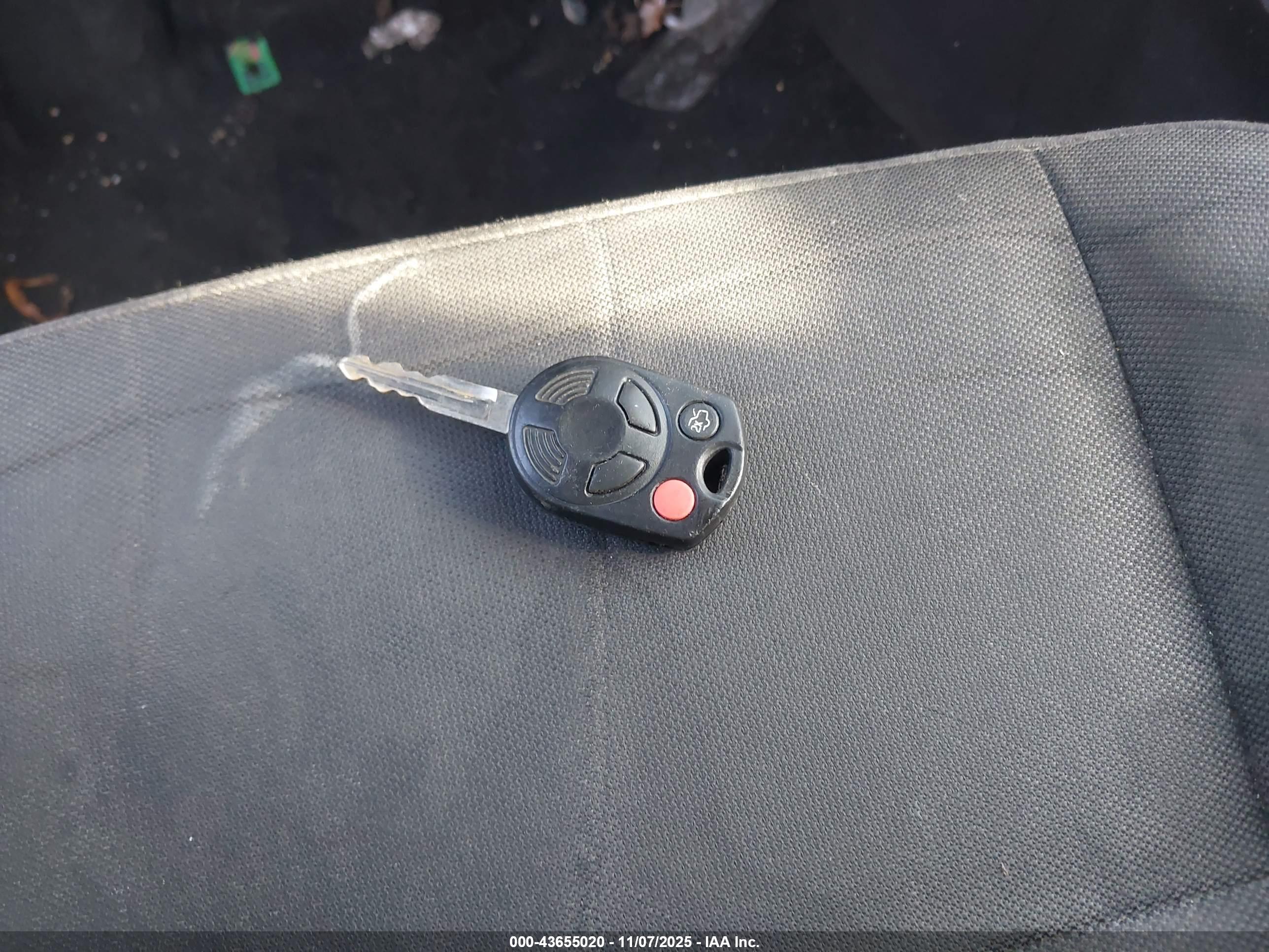 FORD ESCAPE image 11