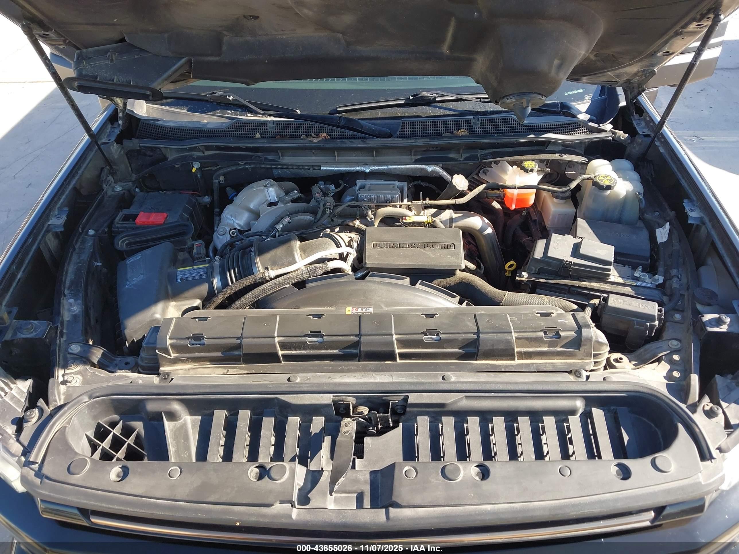 CHEVROLET SILVERADO image 10