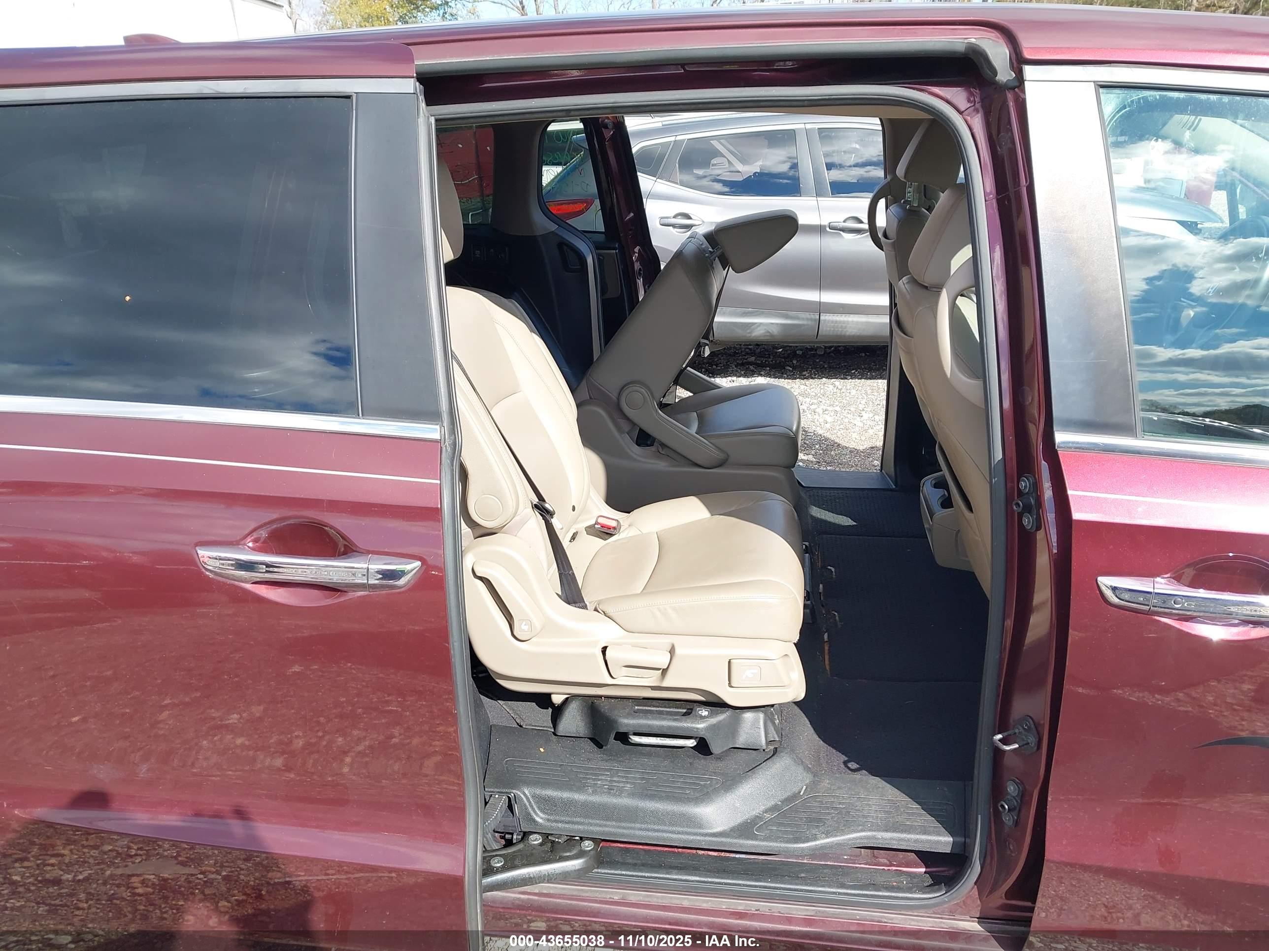 HONDA ODYSSEY image 8