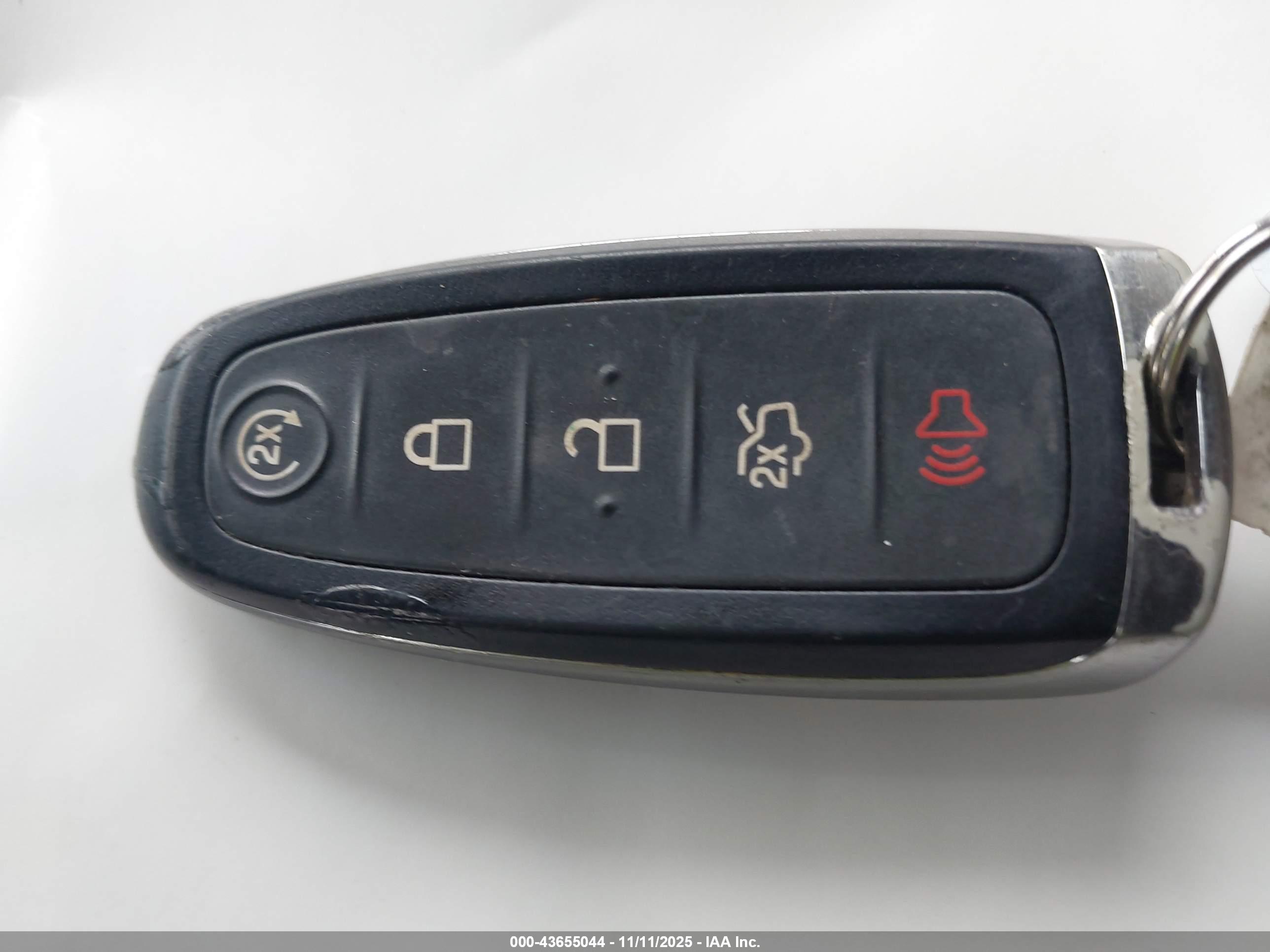 FORD ESCAPE image 11