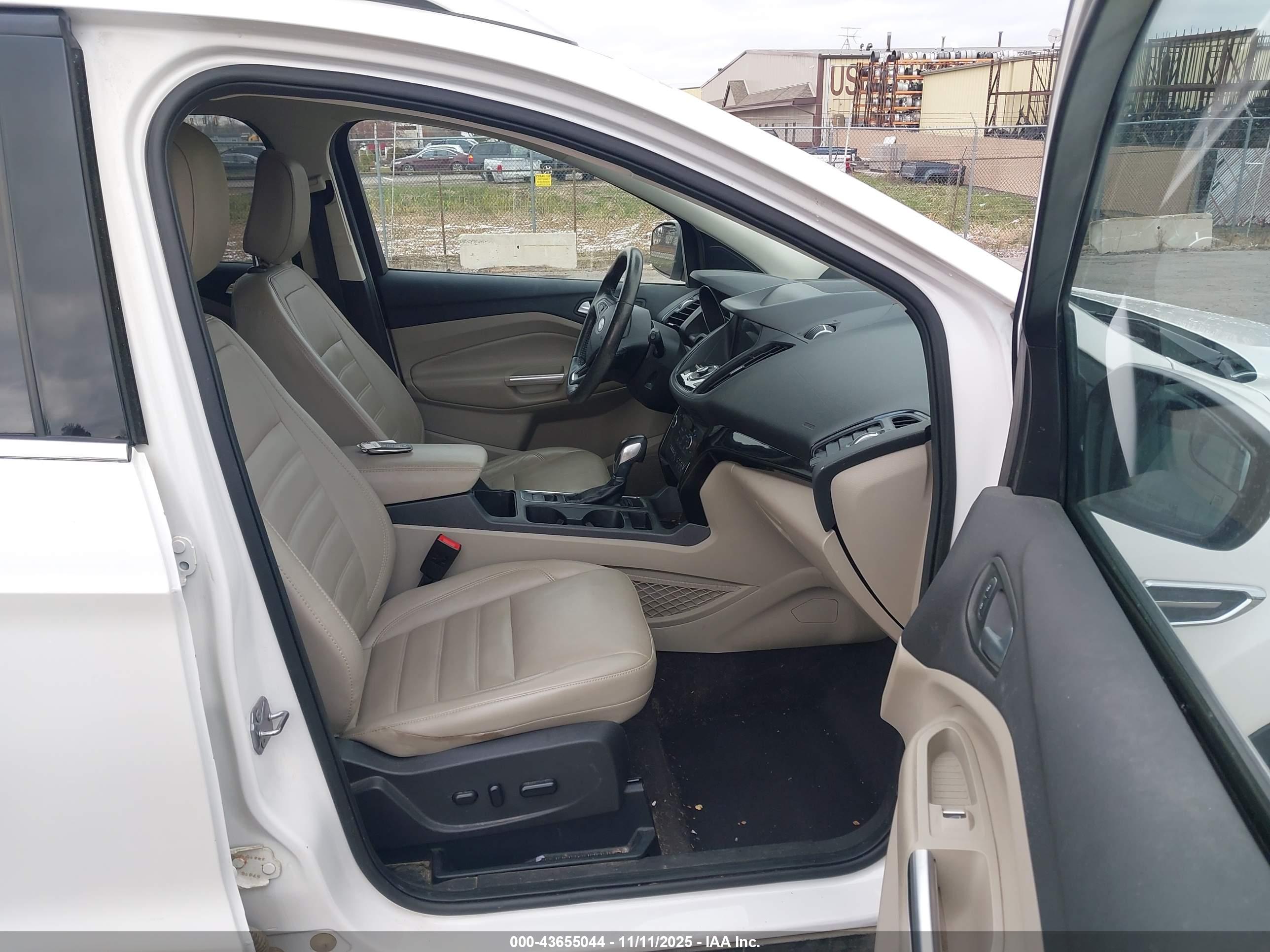 FORD ESCAPE image 5