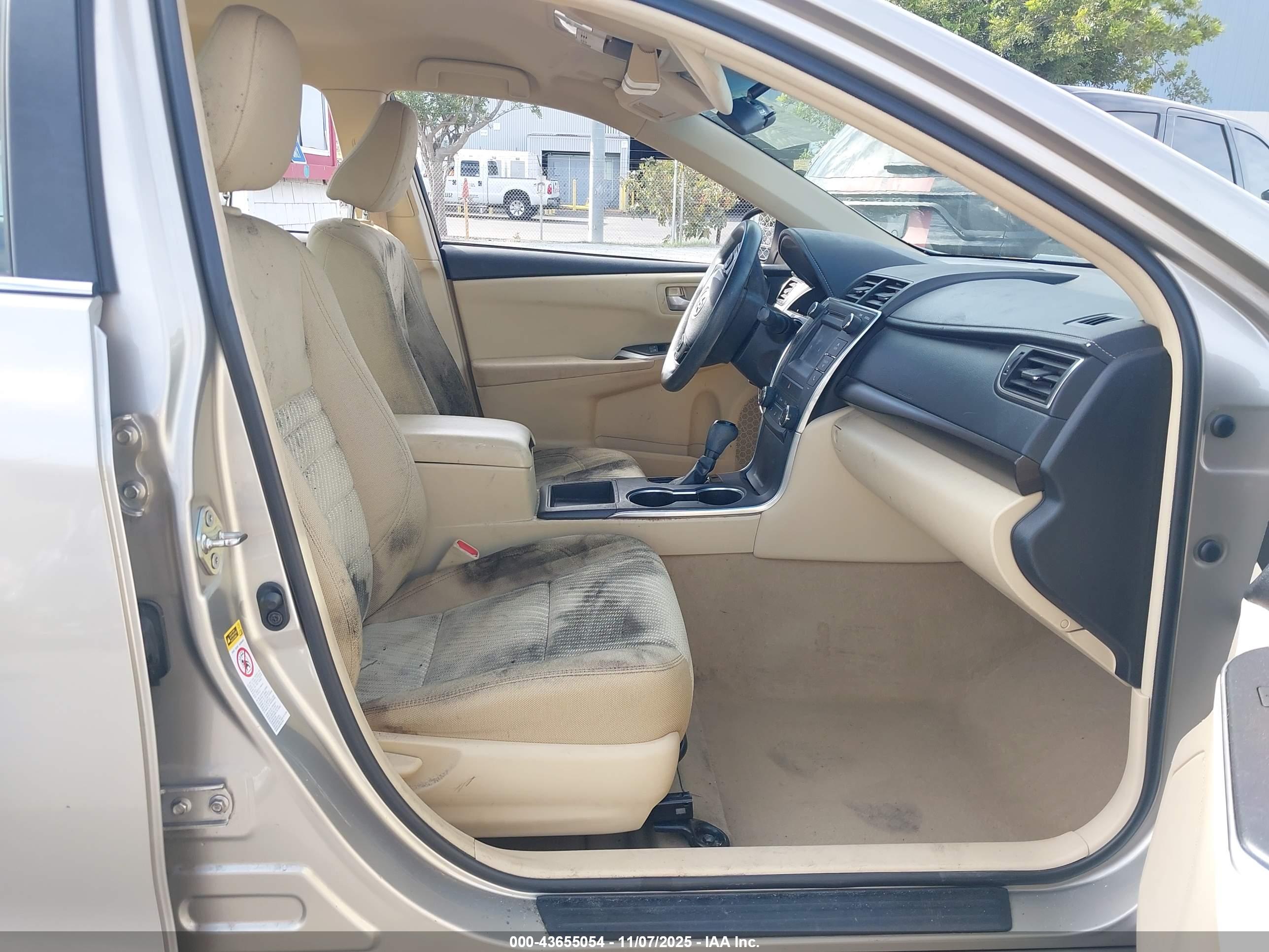 TOYOTA CAMRY image 5