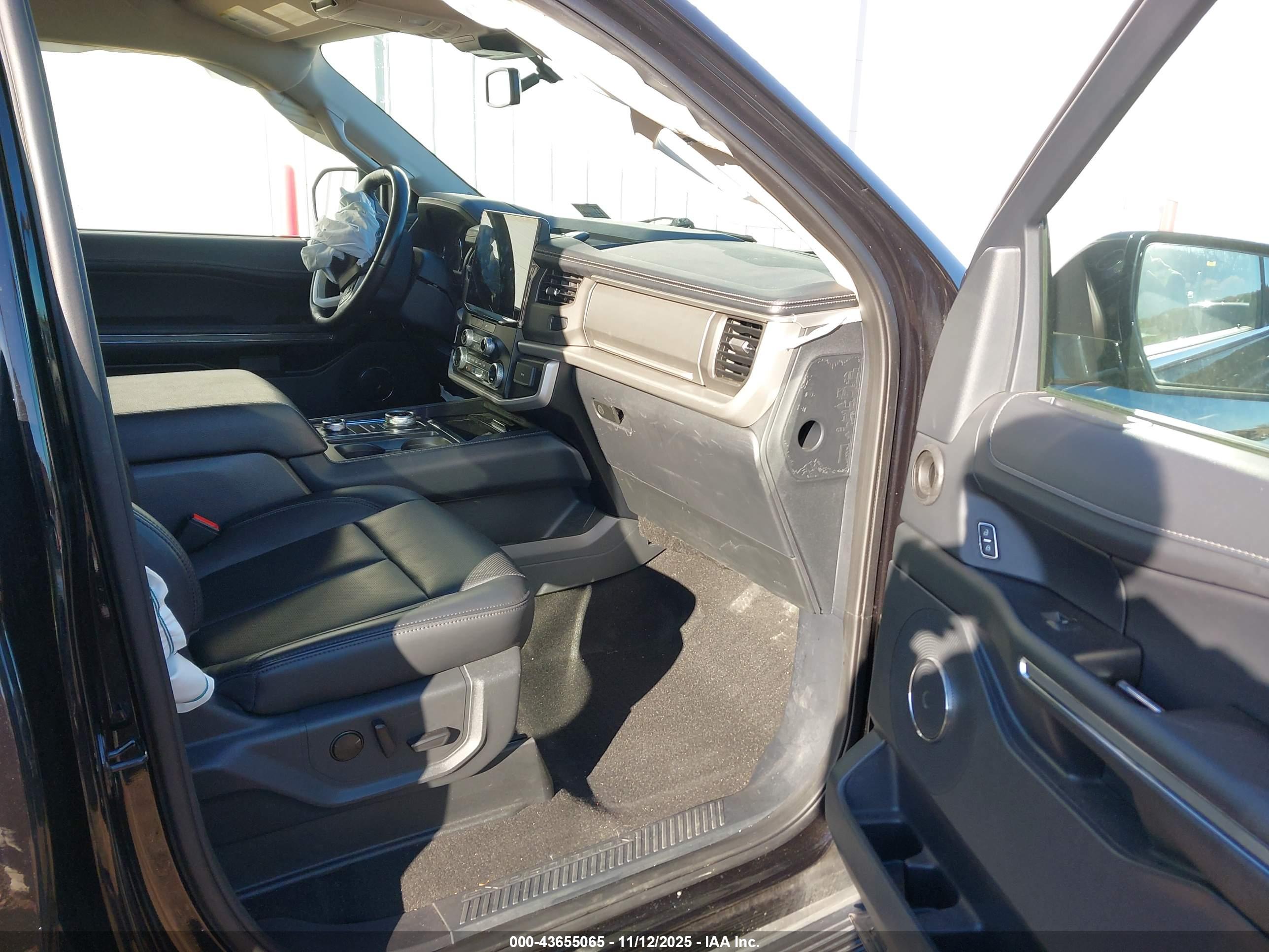 FORD EXPEDITION image 5