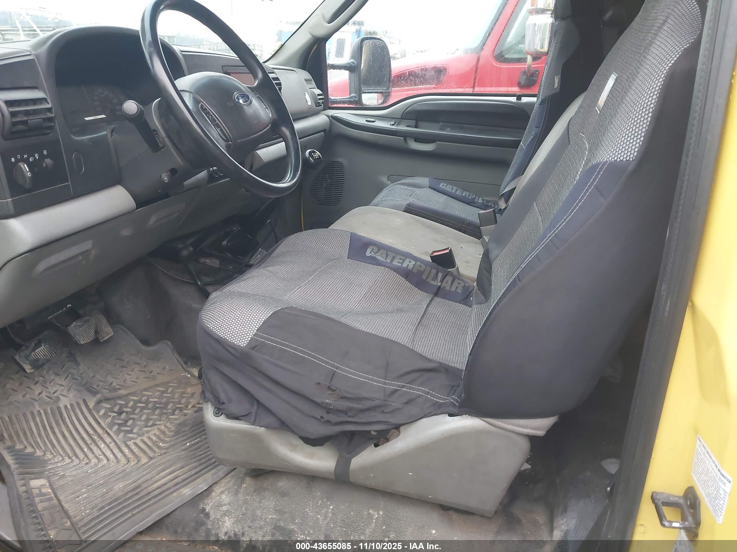 FORD F-550 image 7