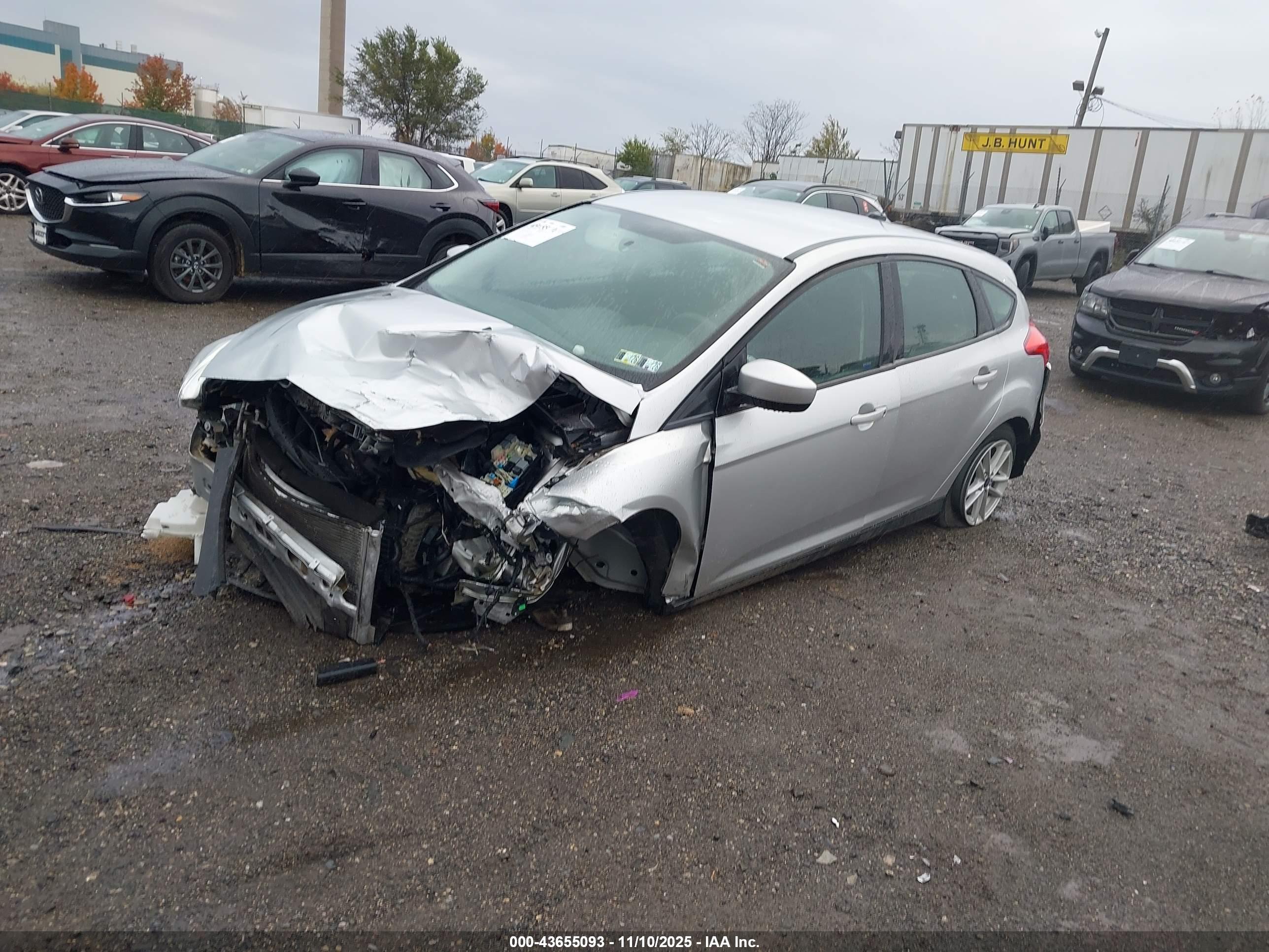 FORD FOCUS image 2
