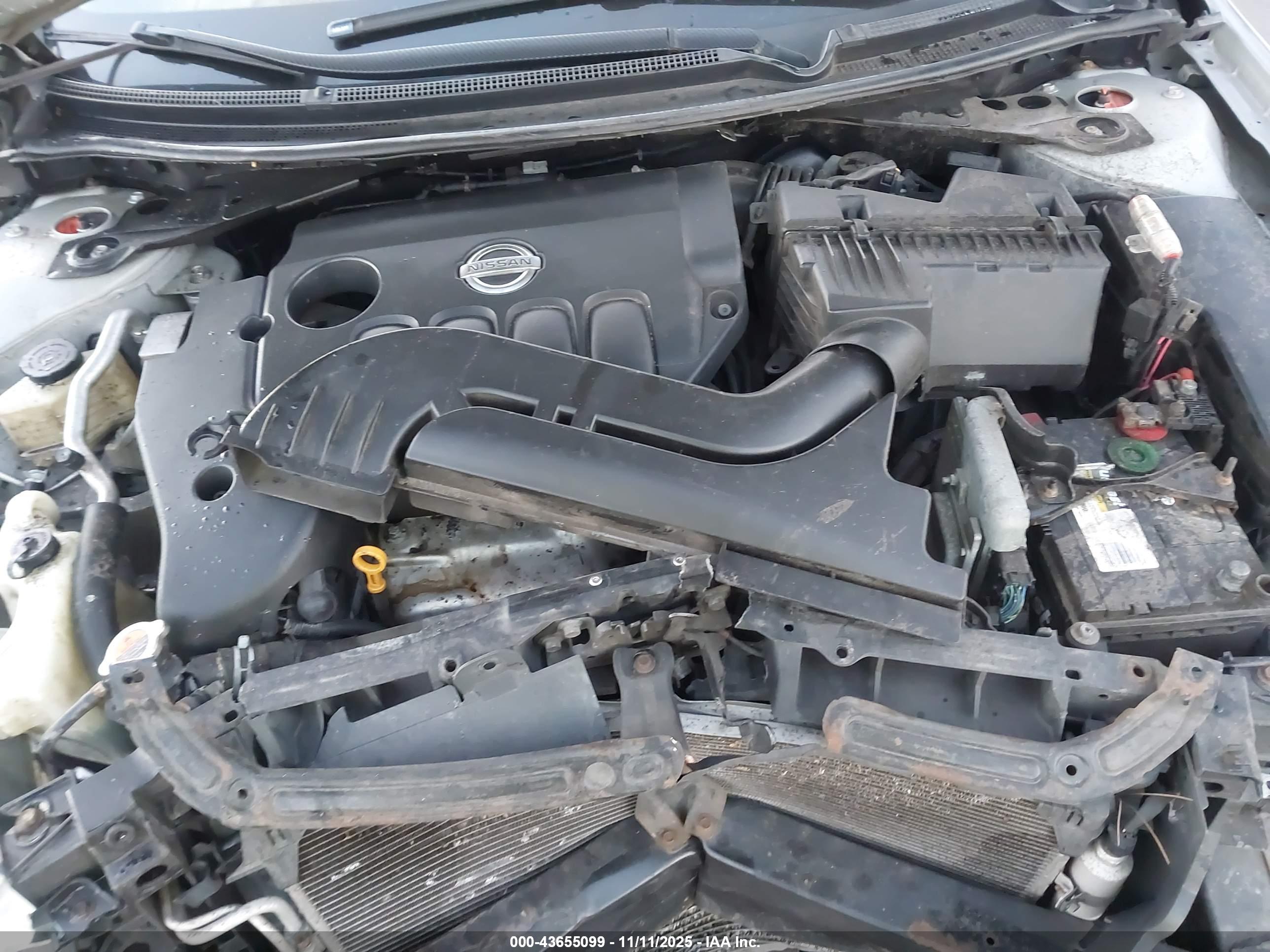 NISSAN ALTIMA image 10