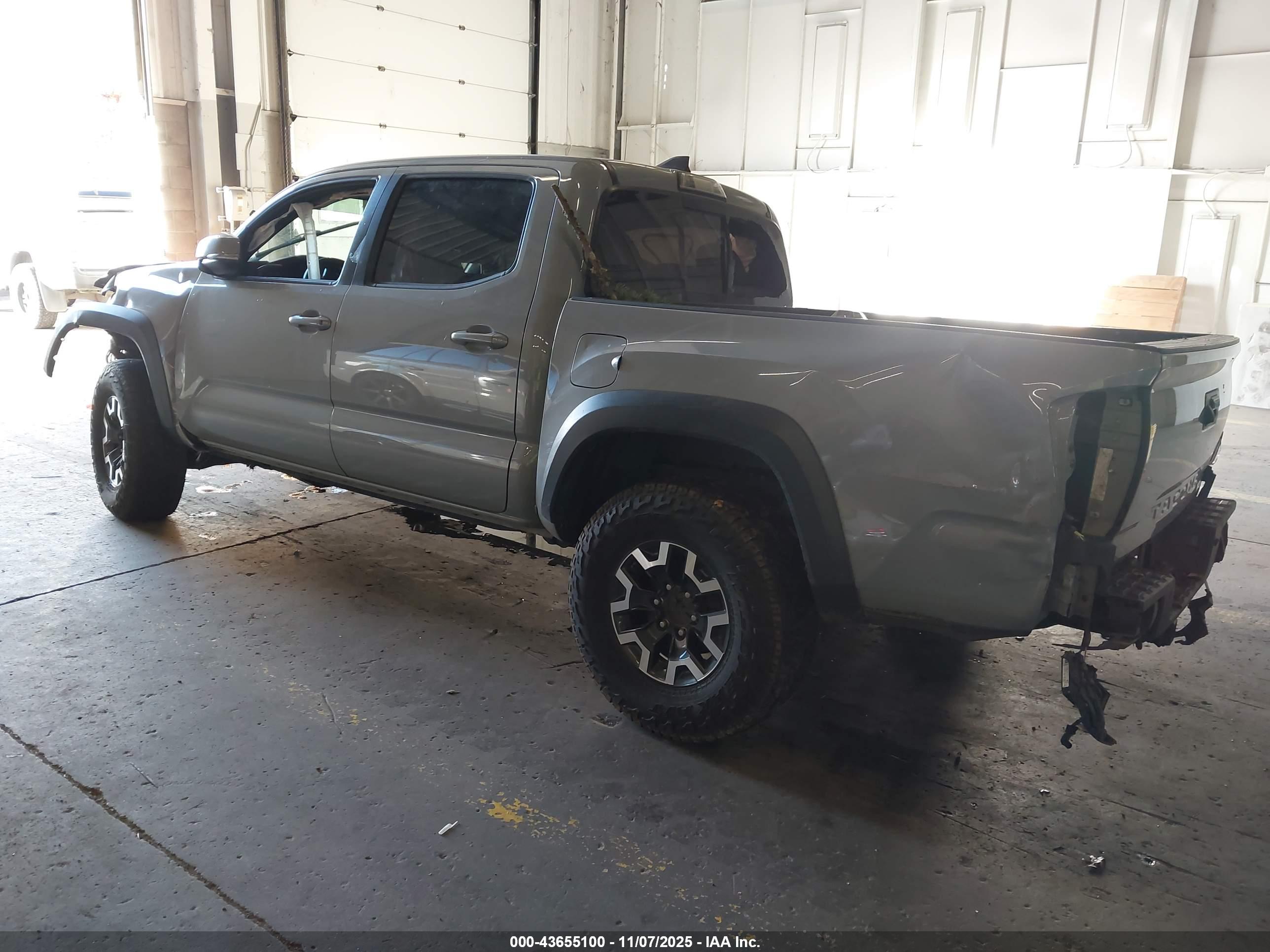TOYOTA TACOMA image 3