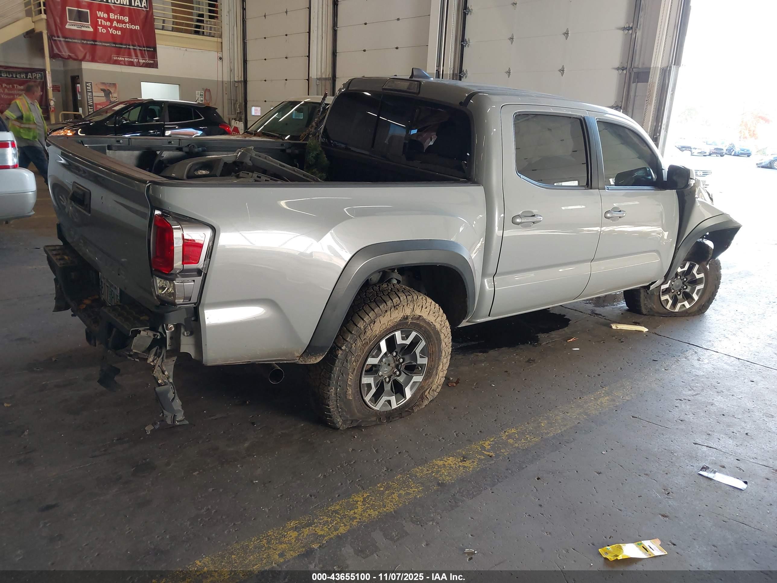 TOYOTA TACOMA image 4